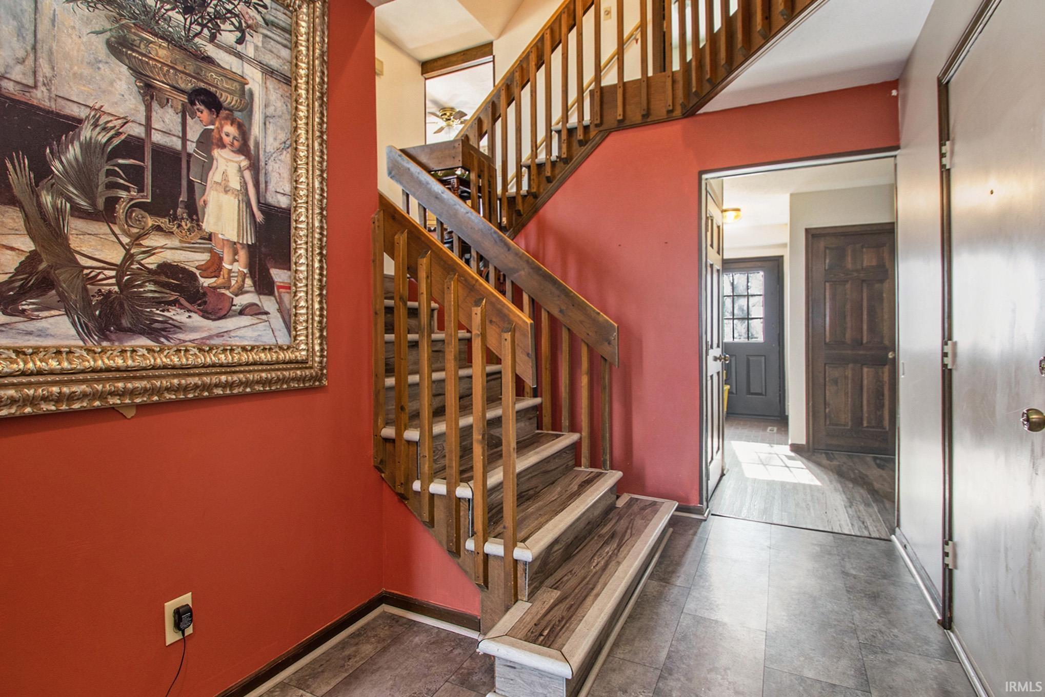 16552 Fox Cross