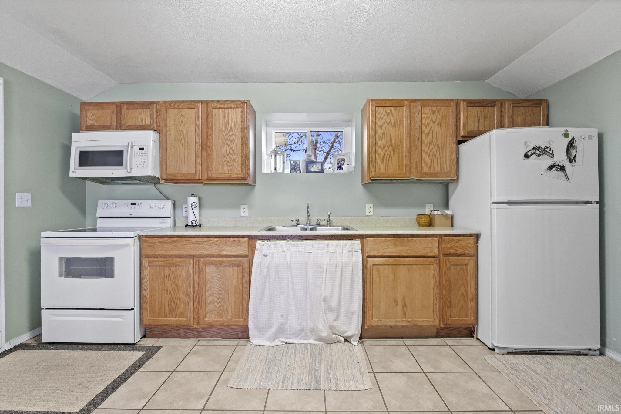 3370 Skinner Lake W