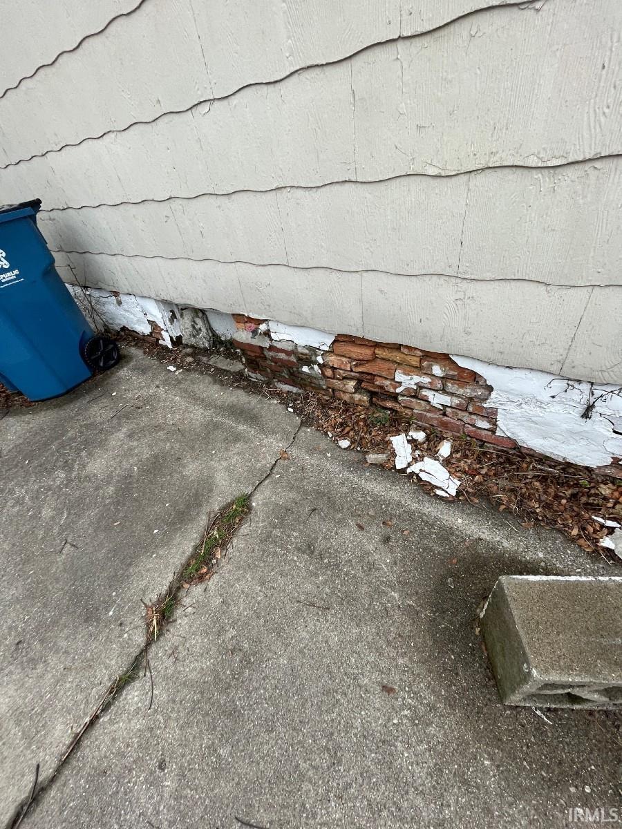 611 Spring