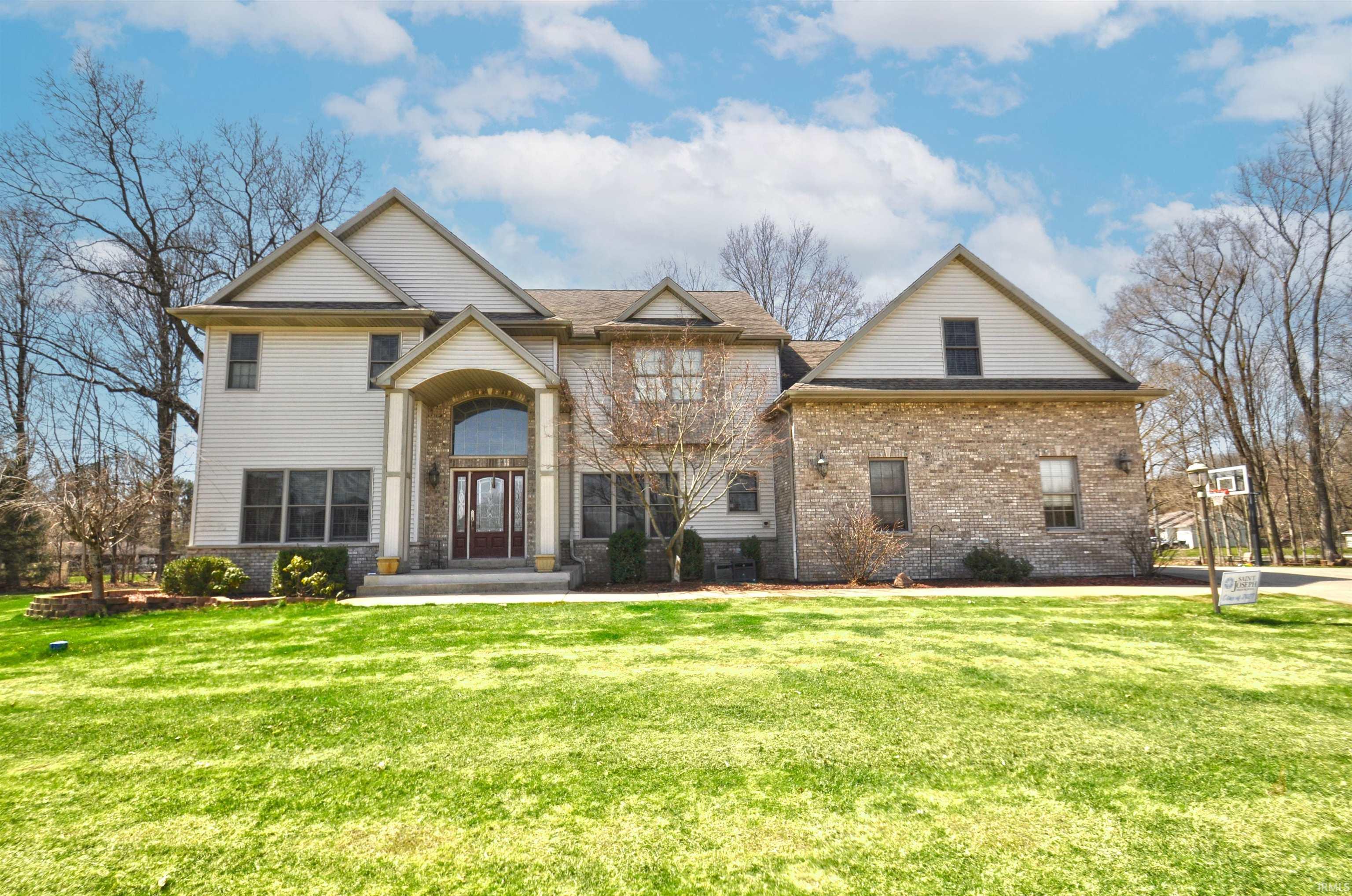 22470 Walnut