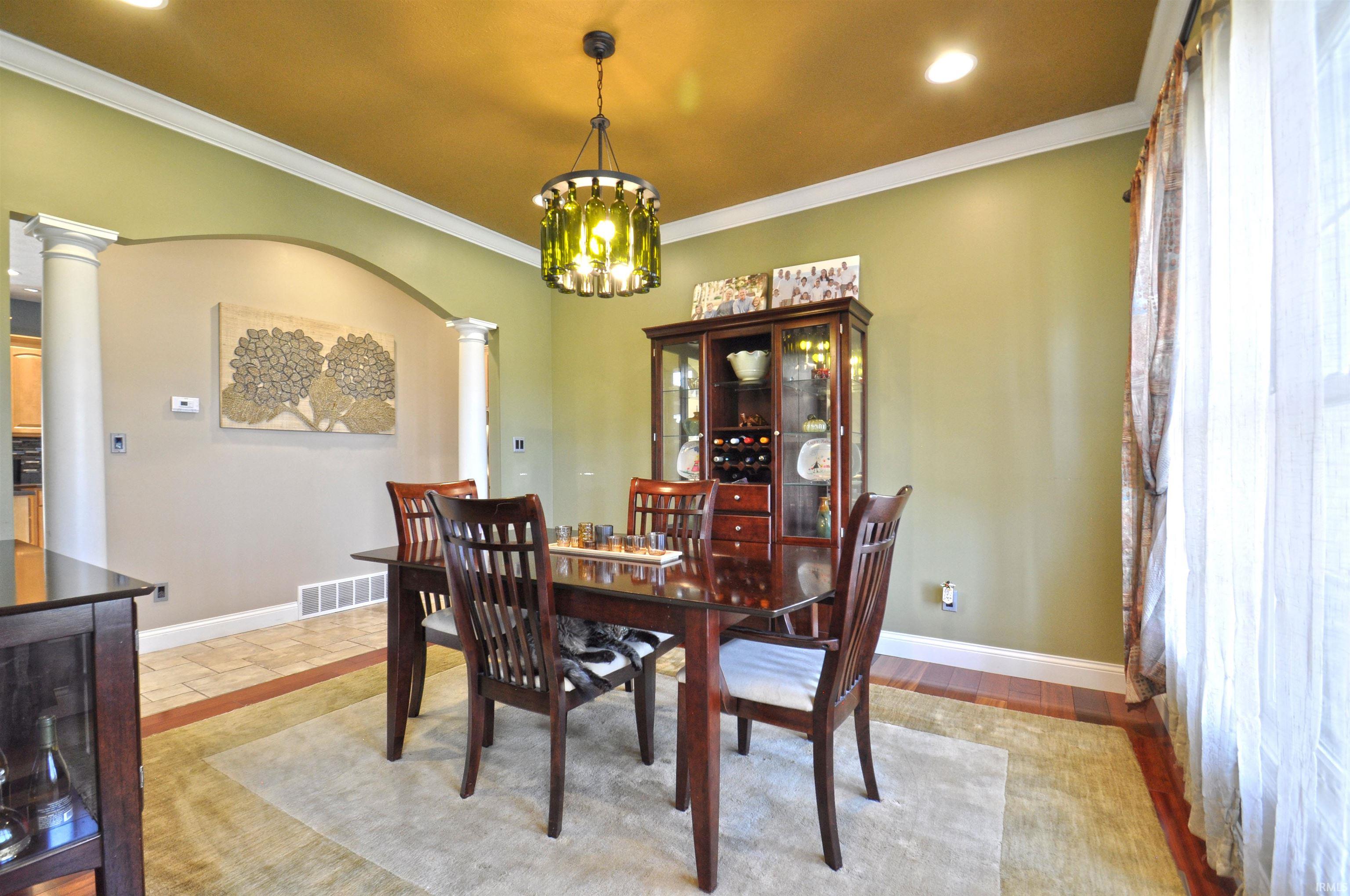 22470 Walnut