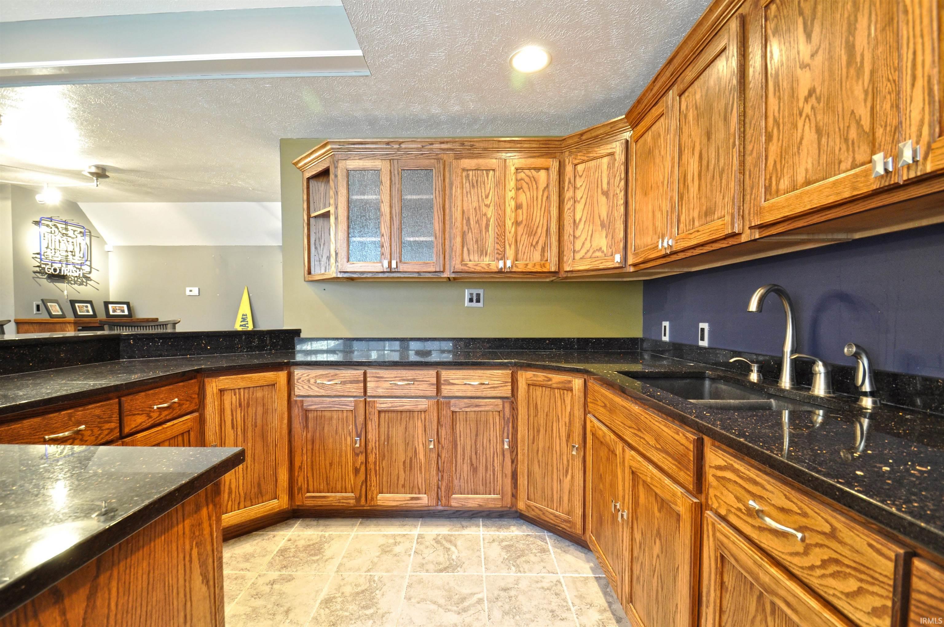 22470 Walnut