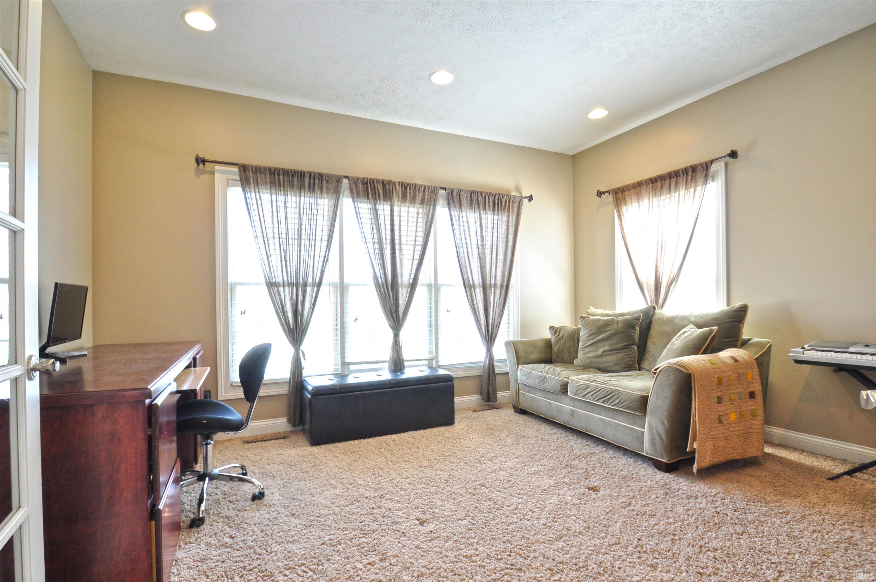 22470 Walnut