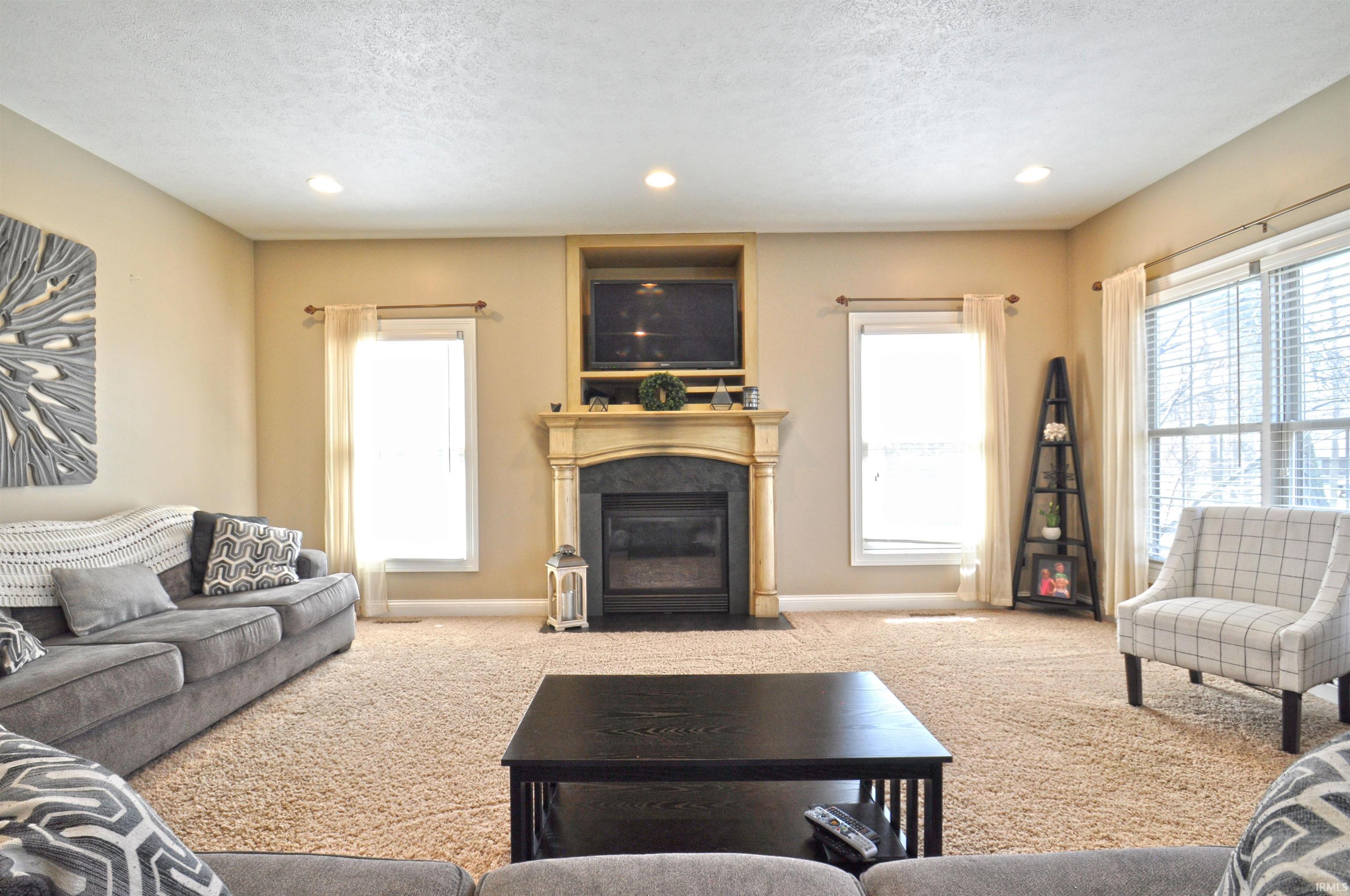 22470 Walnut