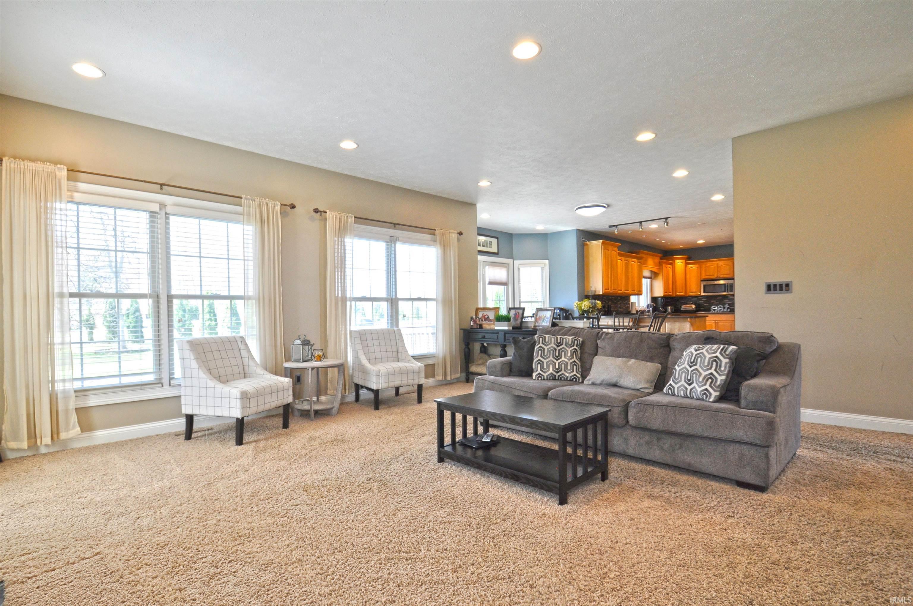 22470 Walnut