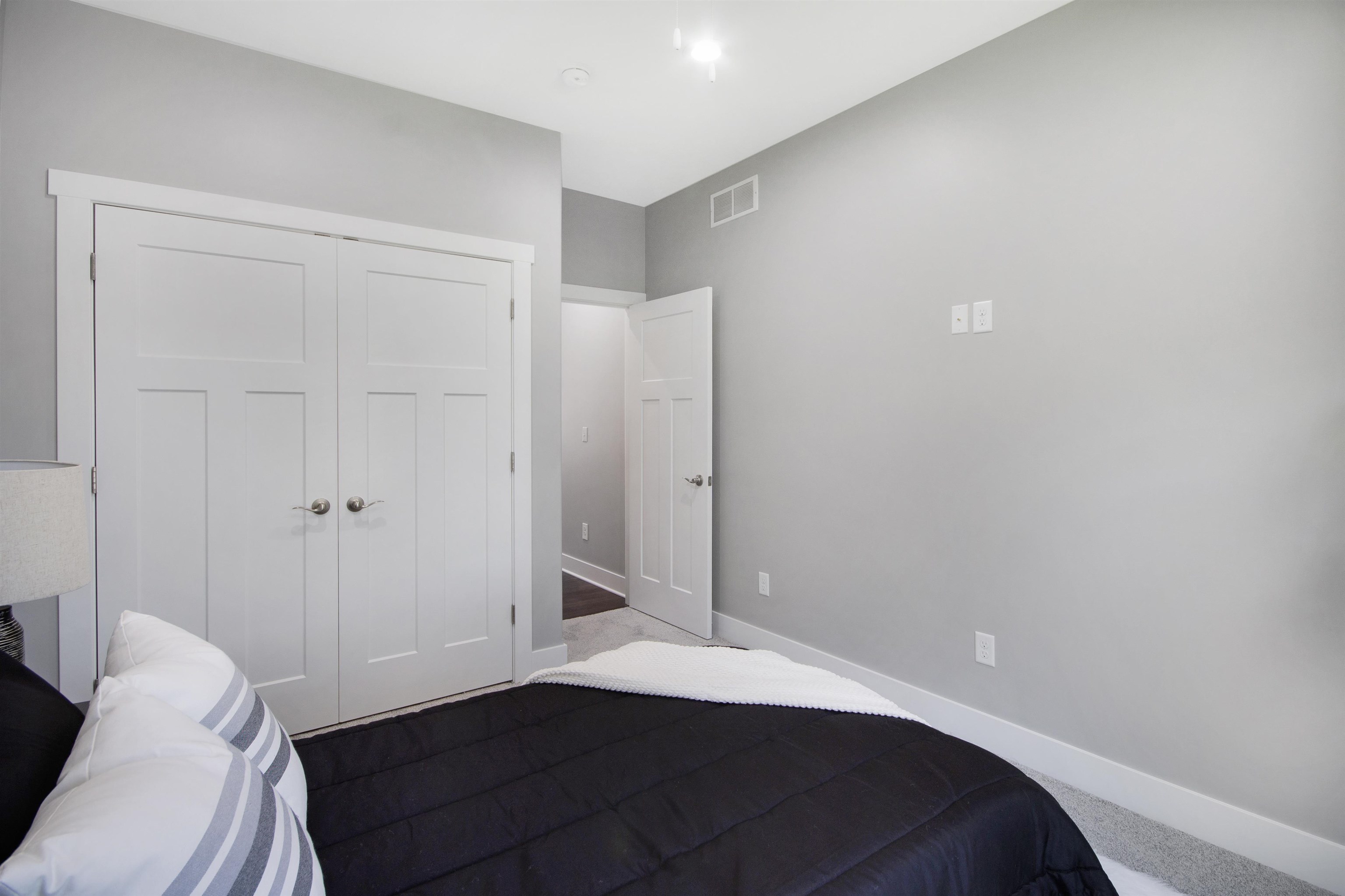 1618 Stoneham
