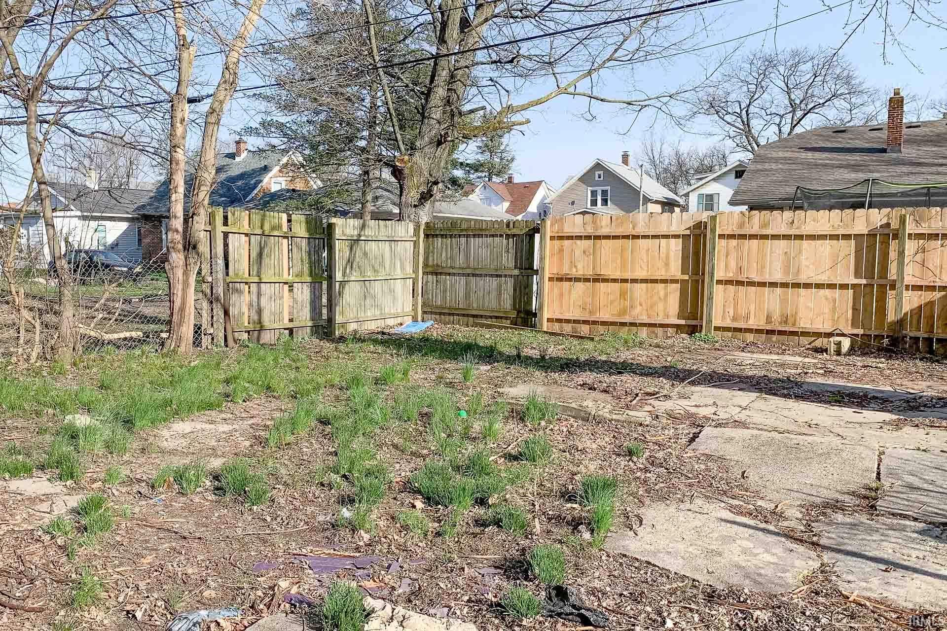 1227 Cedar