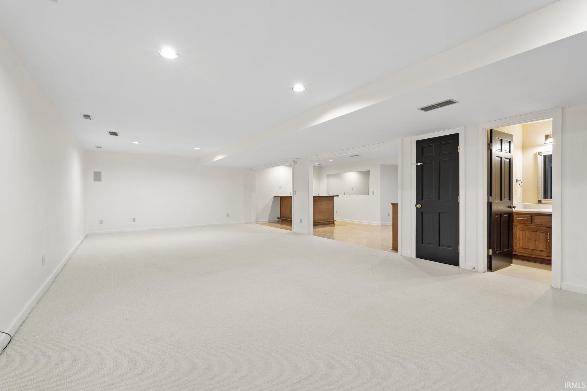 2433 Sycamore Hills