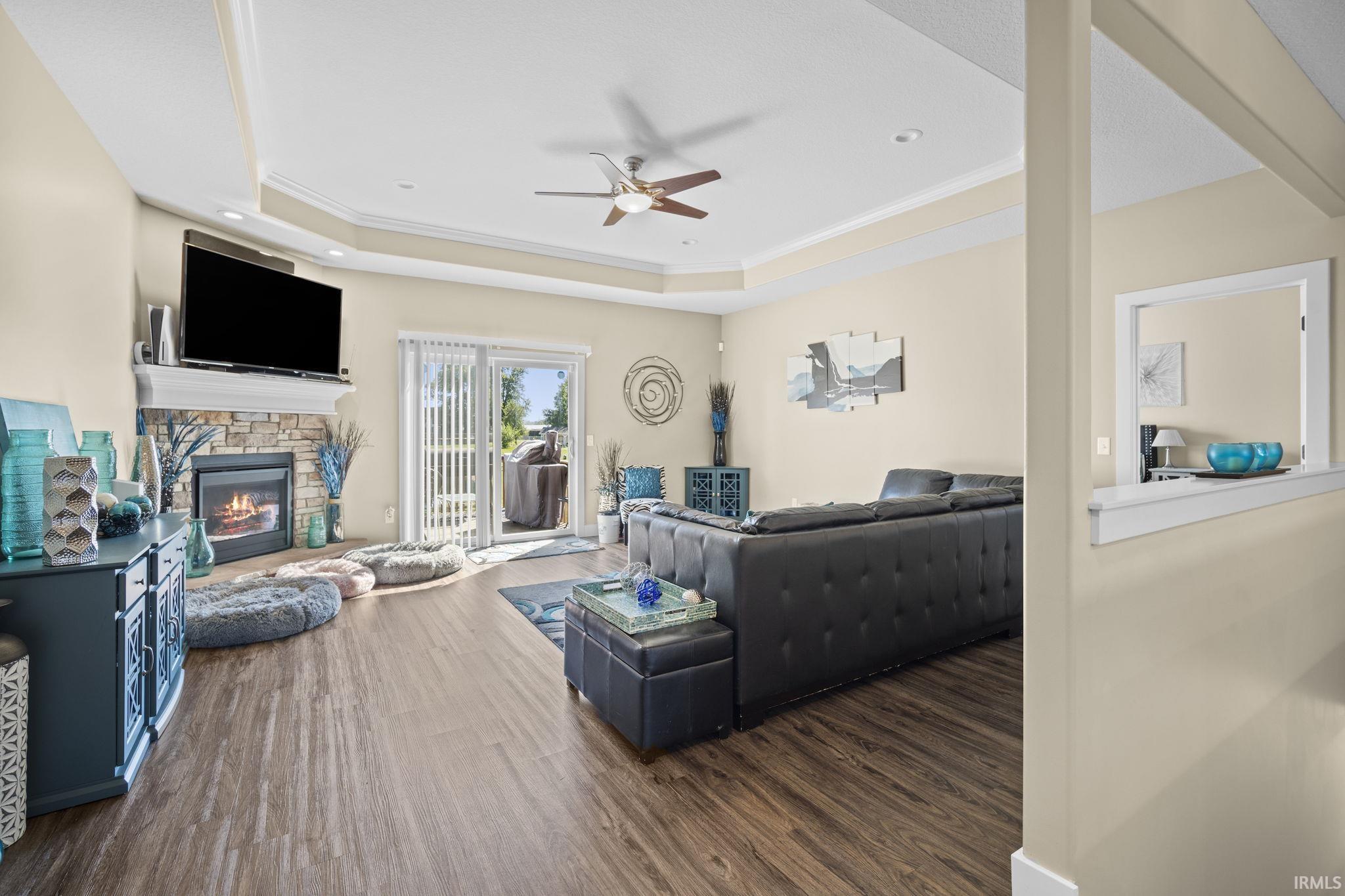 17009 Hamptons