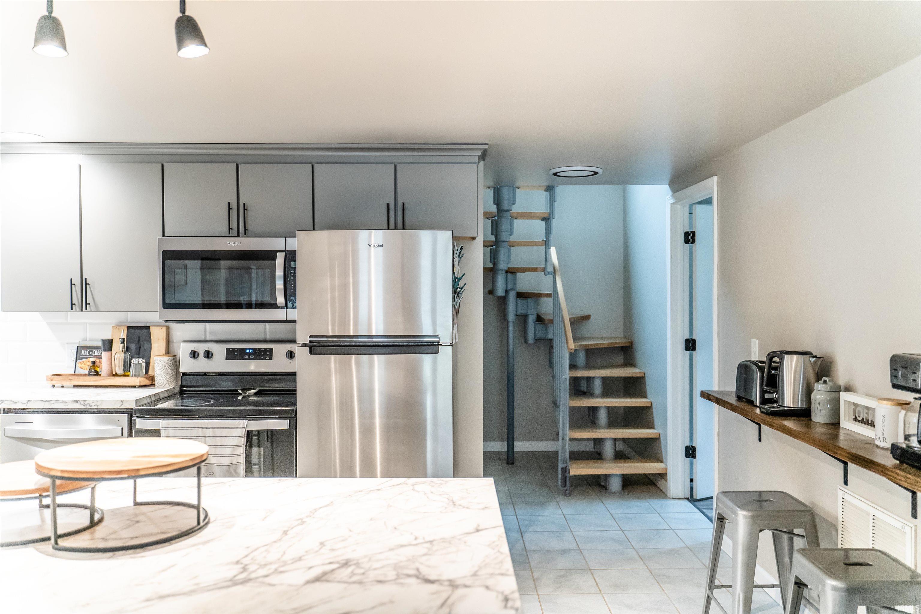18244 Roosevelt