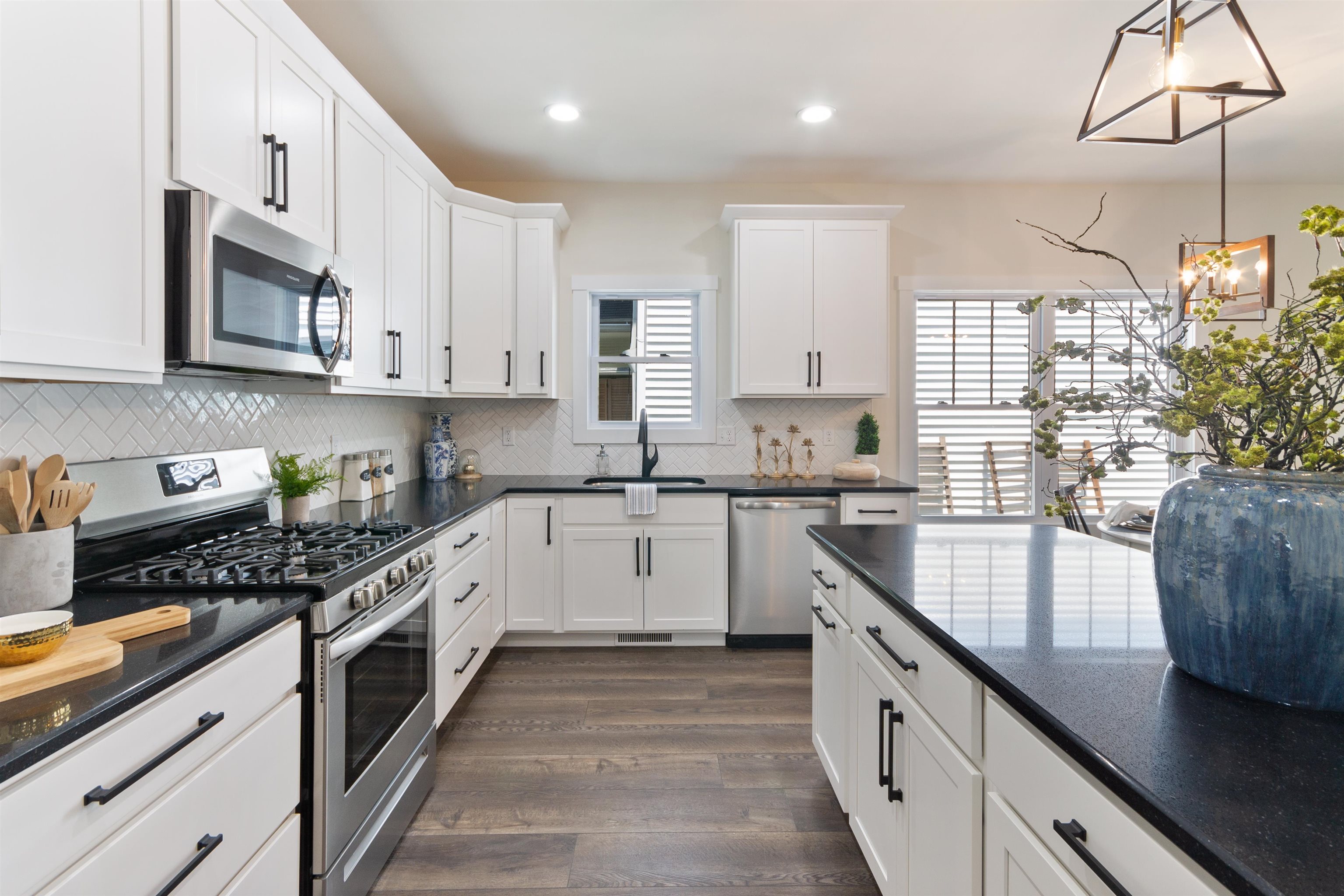 709 Saint Louis