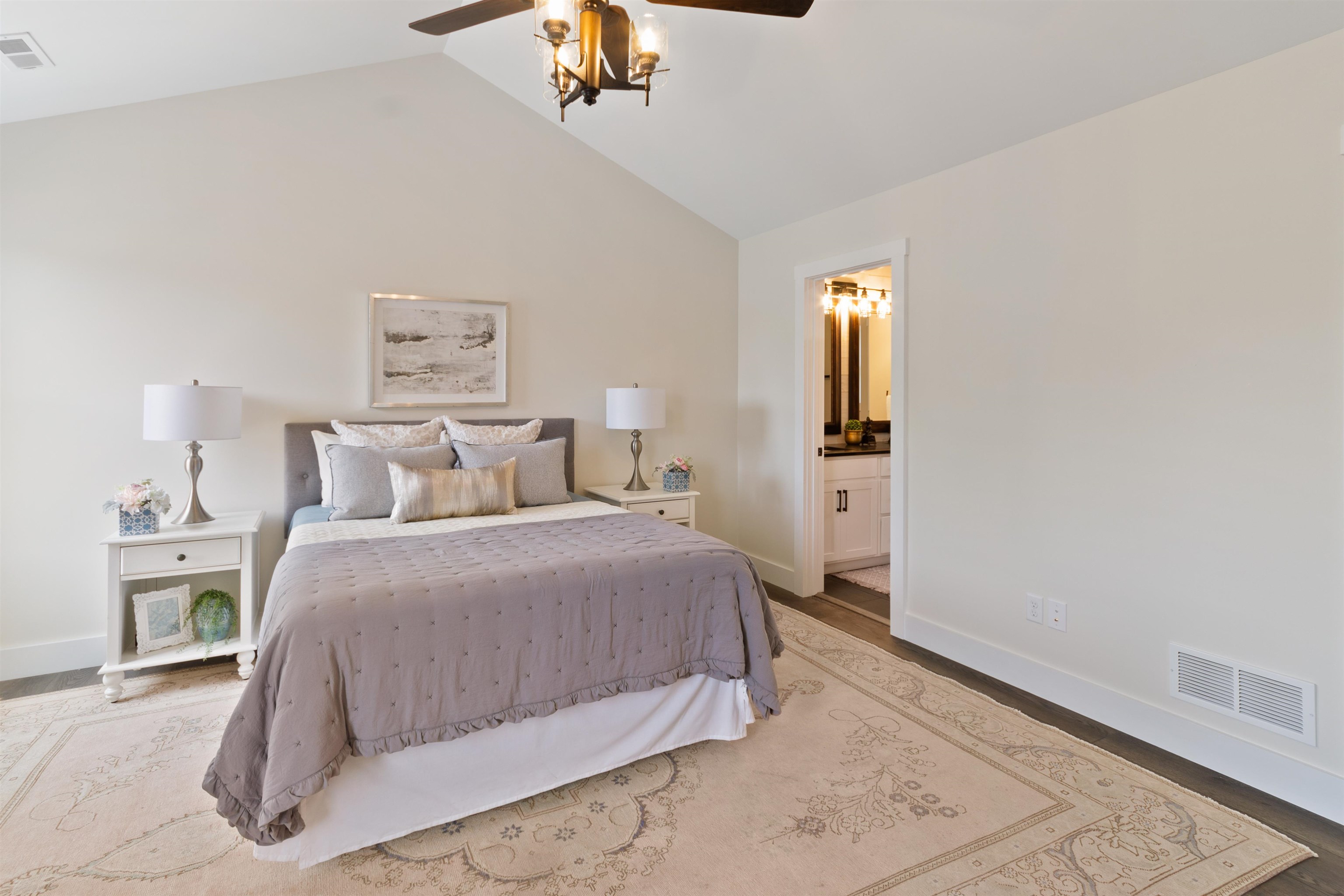 709 Saint Louis