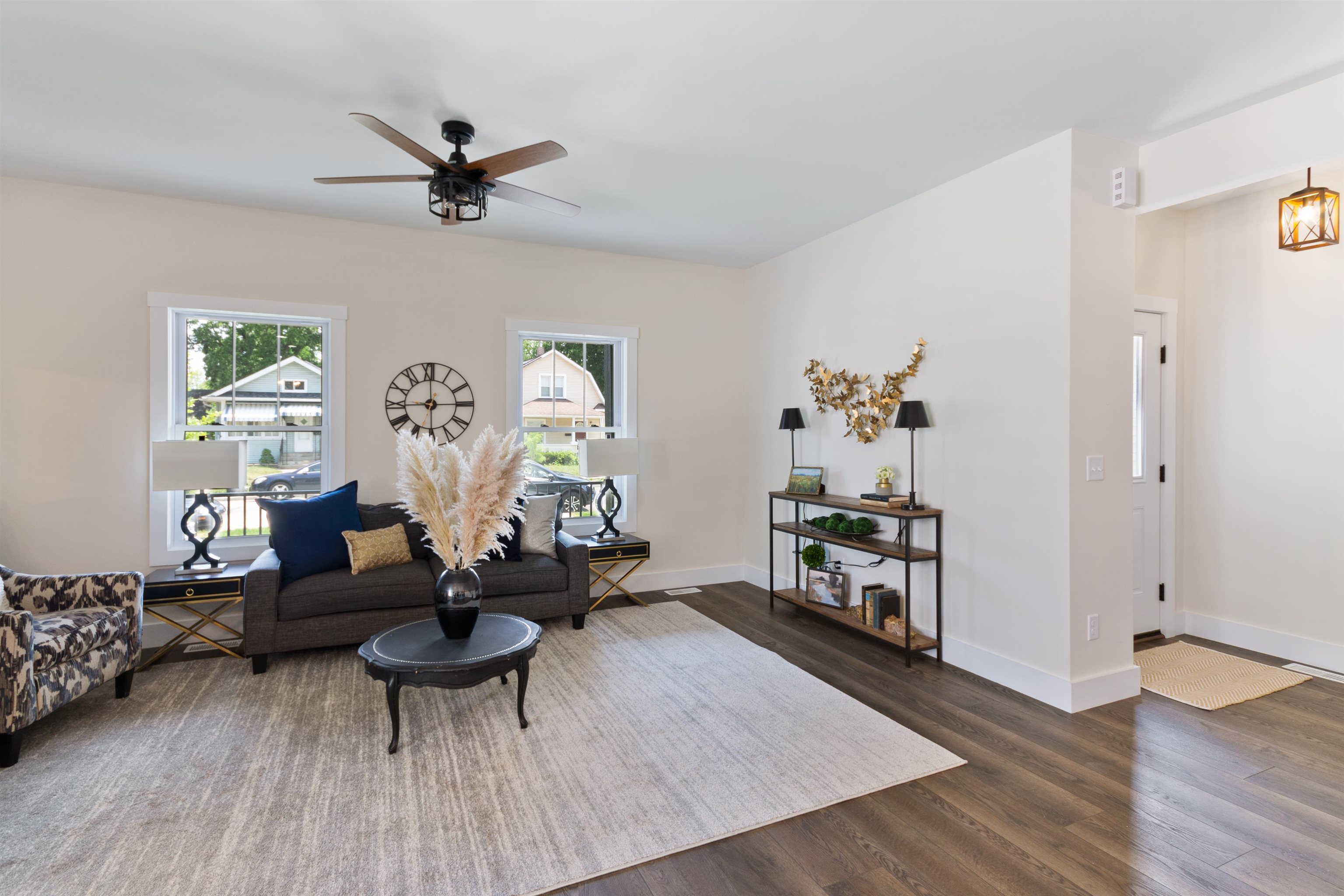 709 Saint Louis