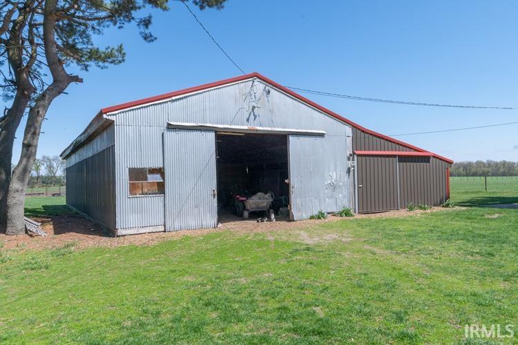 3961 State Road 104