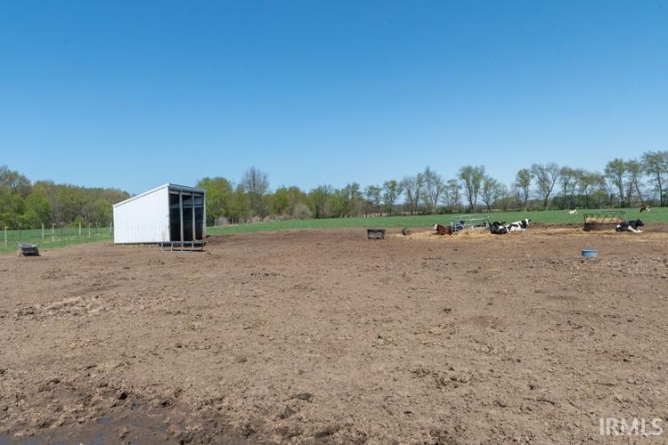 3961 State Road 104
