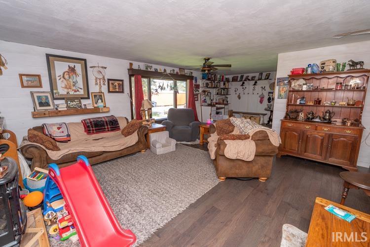 3961 State Road 104