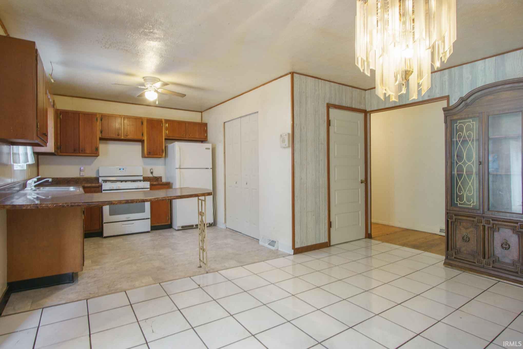 2245 Johnson