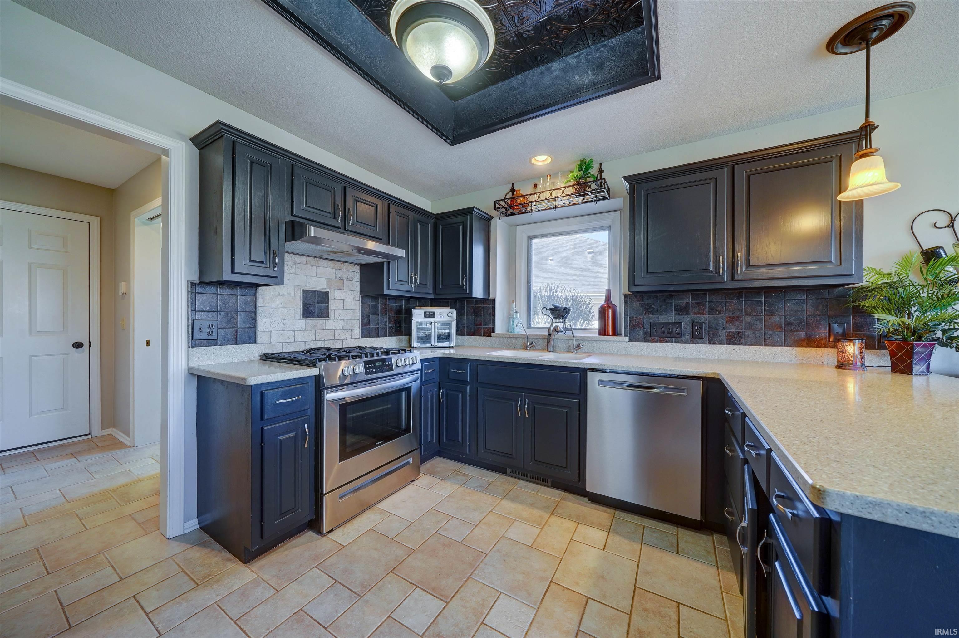 2713 Windridge