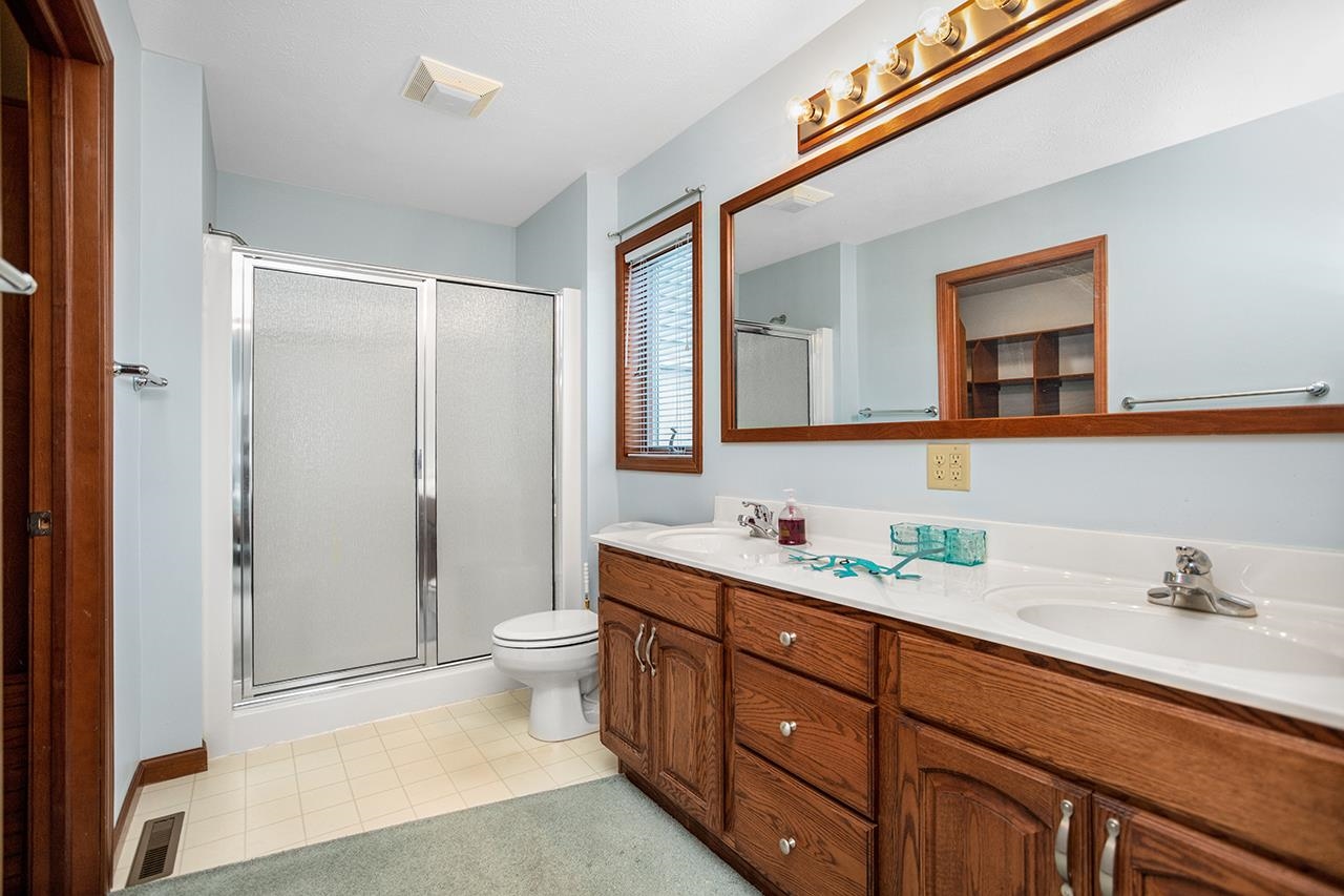 1705 Longwood