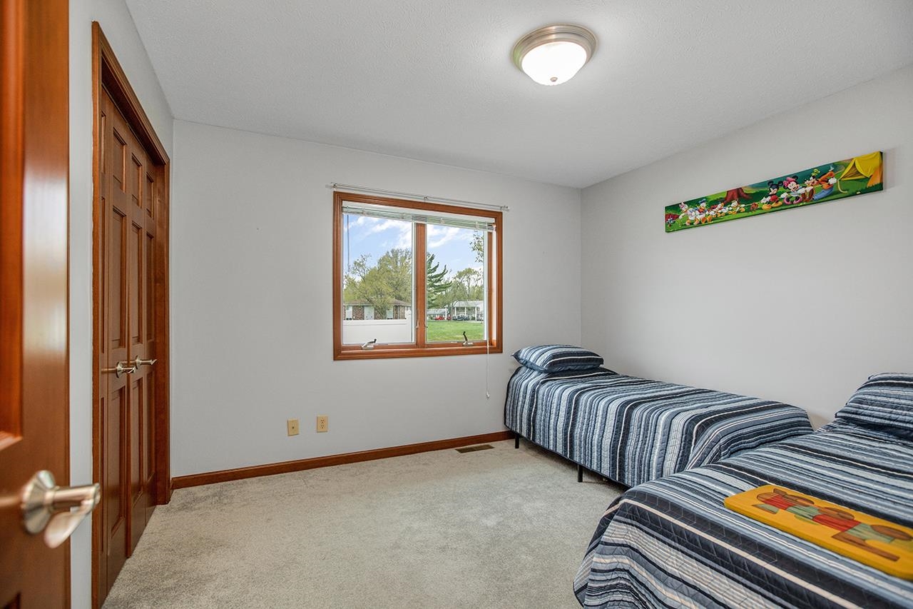 1705 Longwood