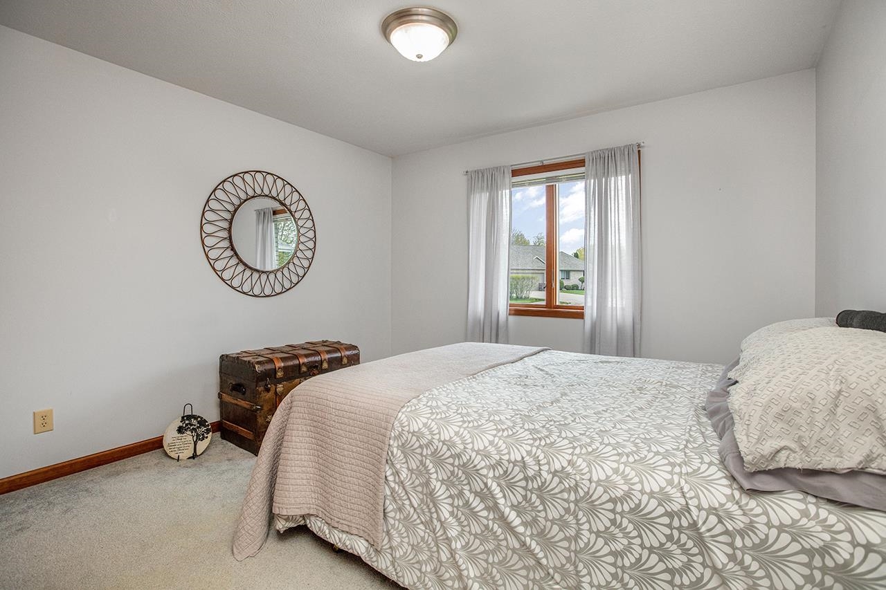 1705 Longwood