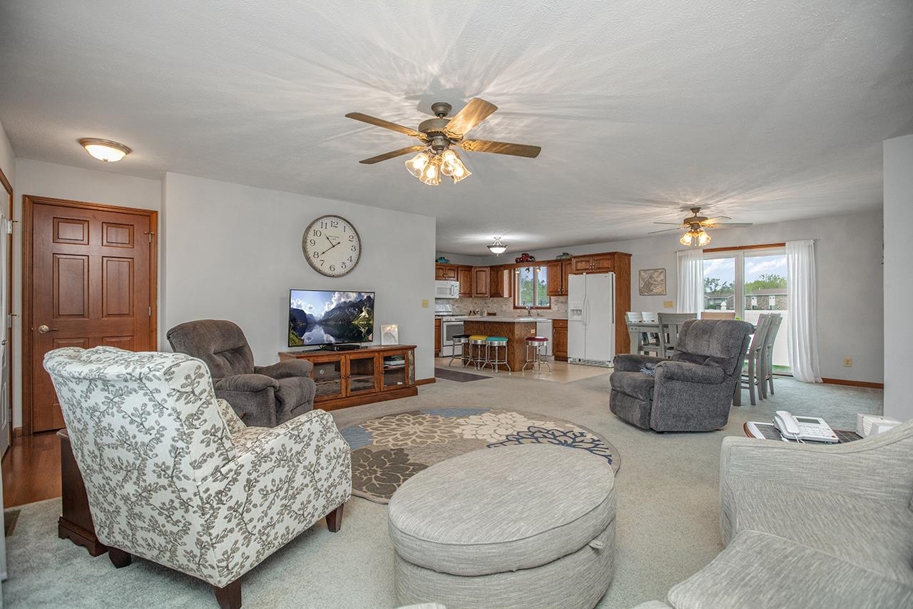 1705 Longwood