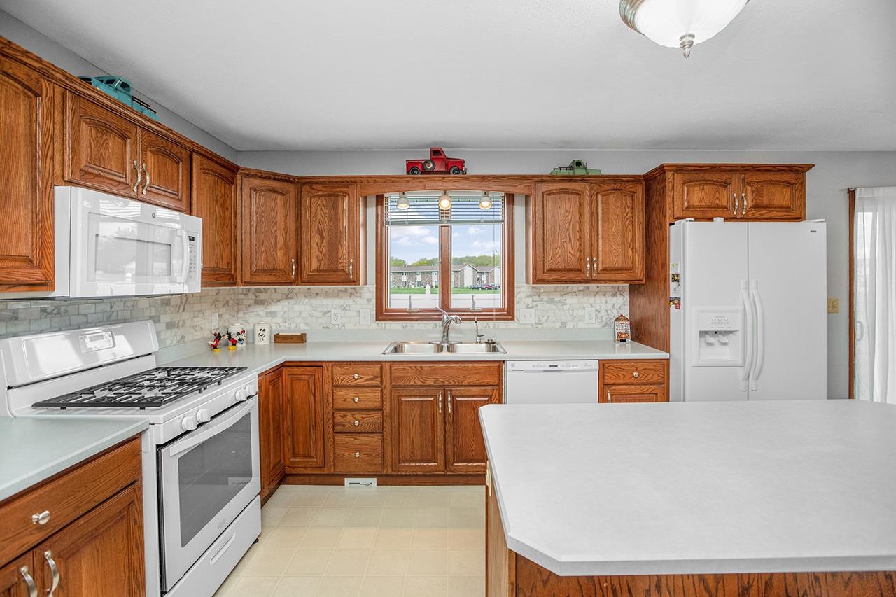 1705 Longwood