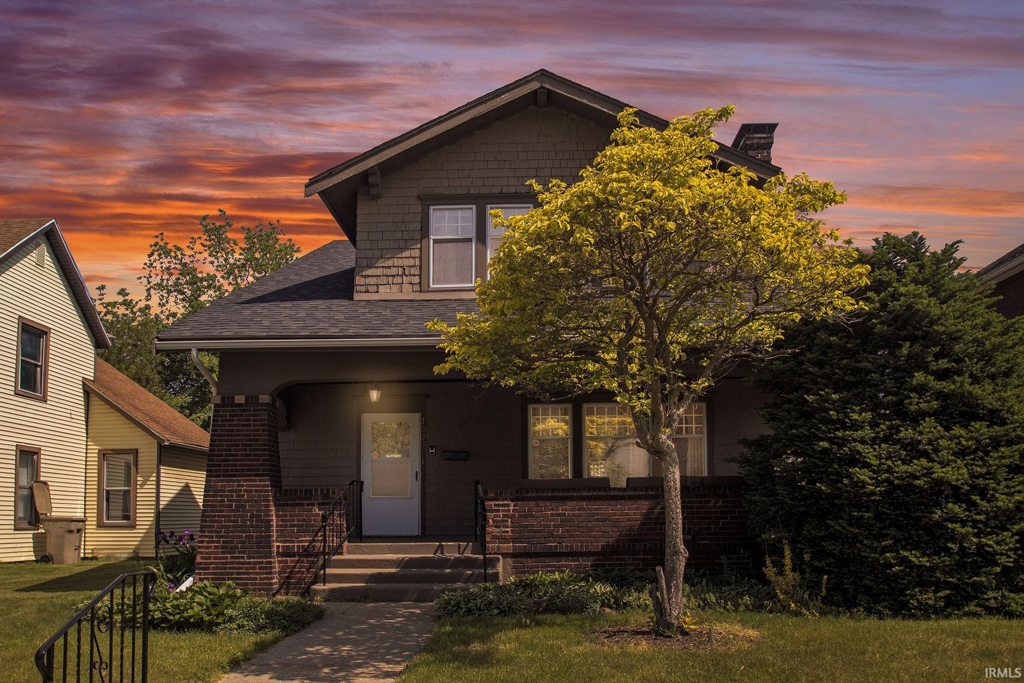 1023 Colfax