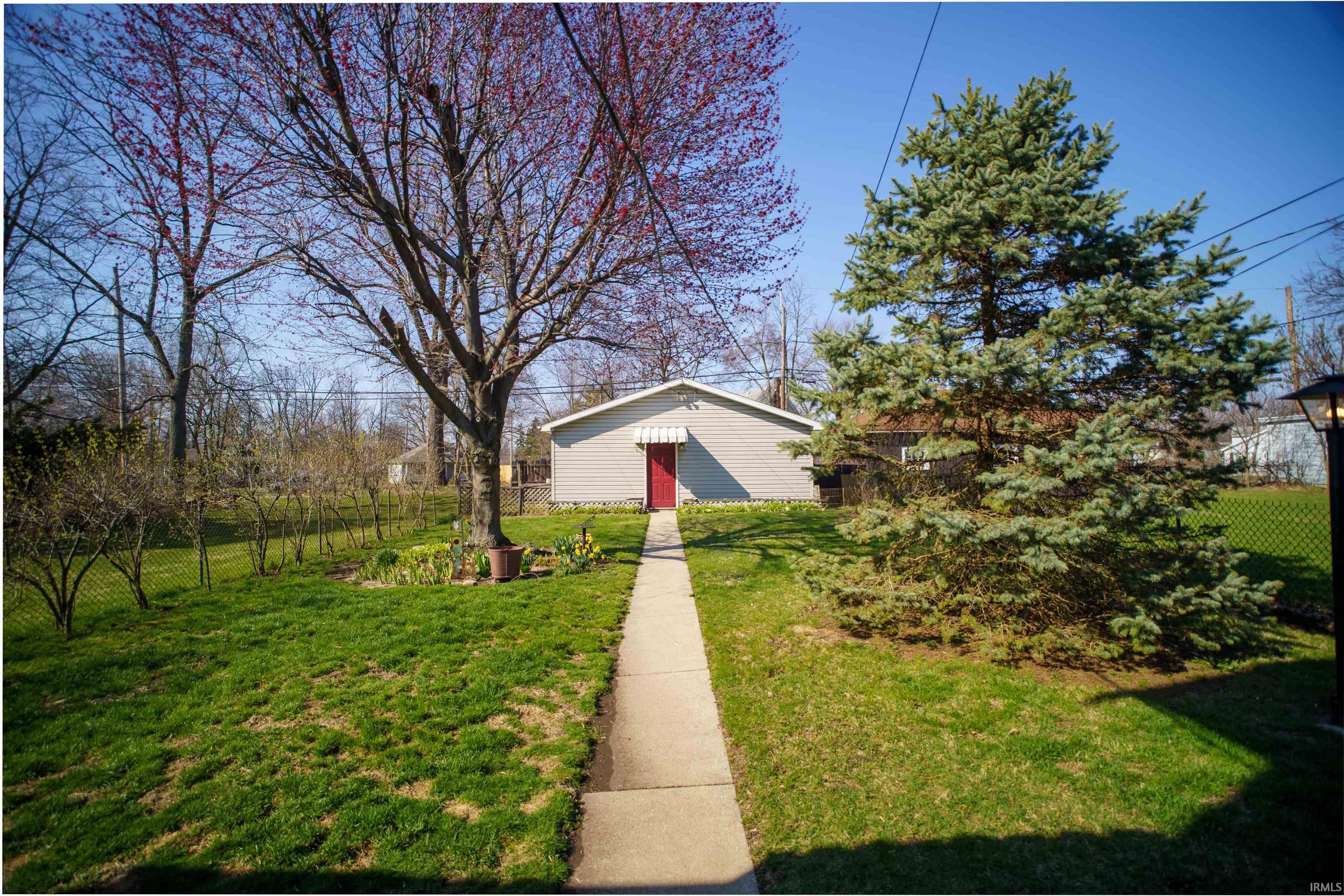 1023 Colfax