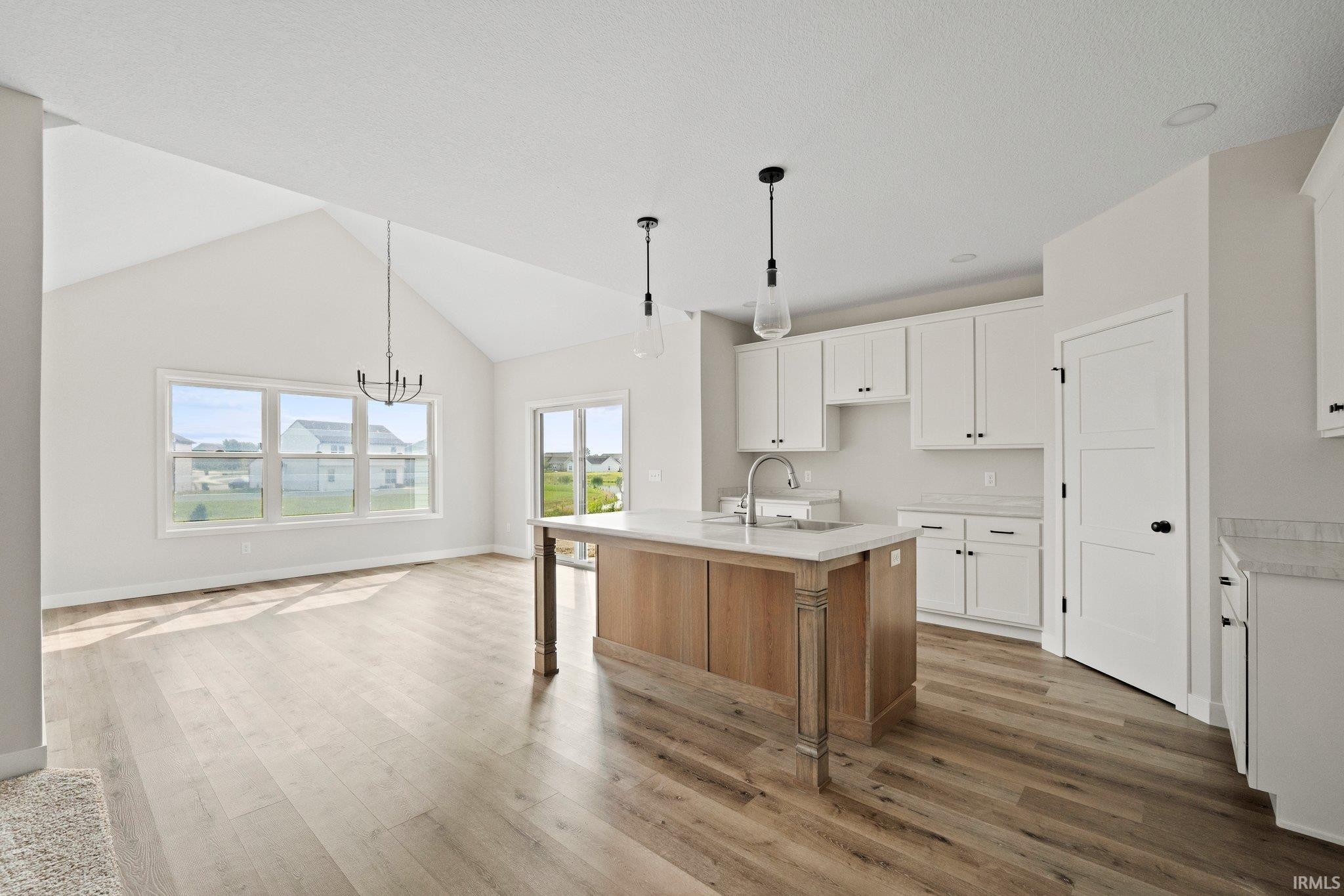 1032 Arthur Heights