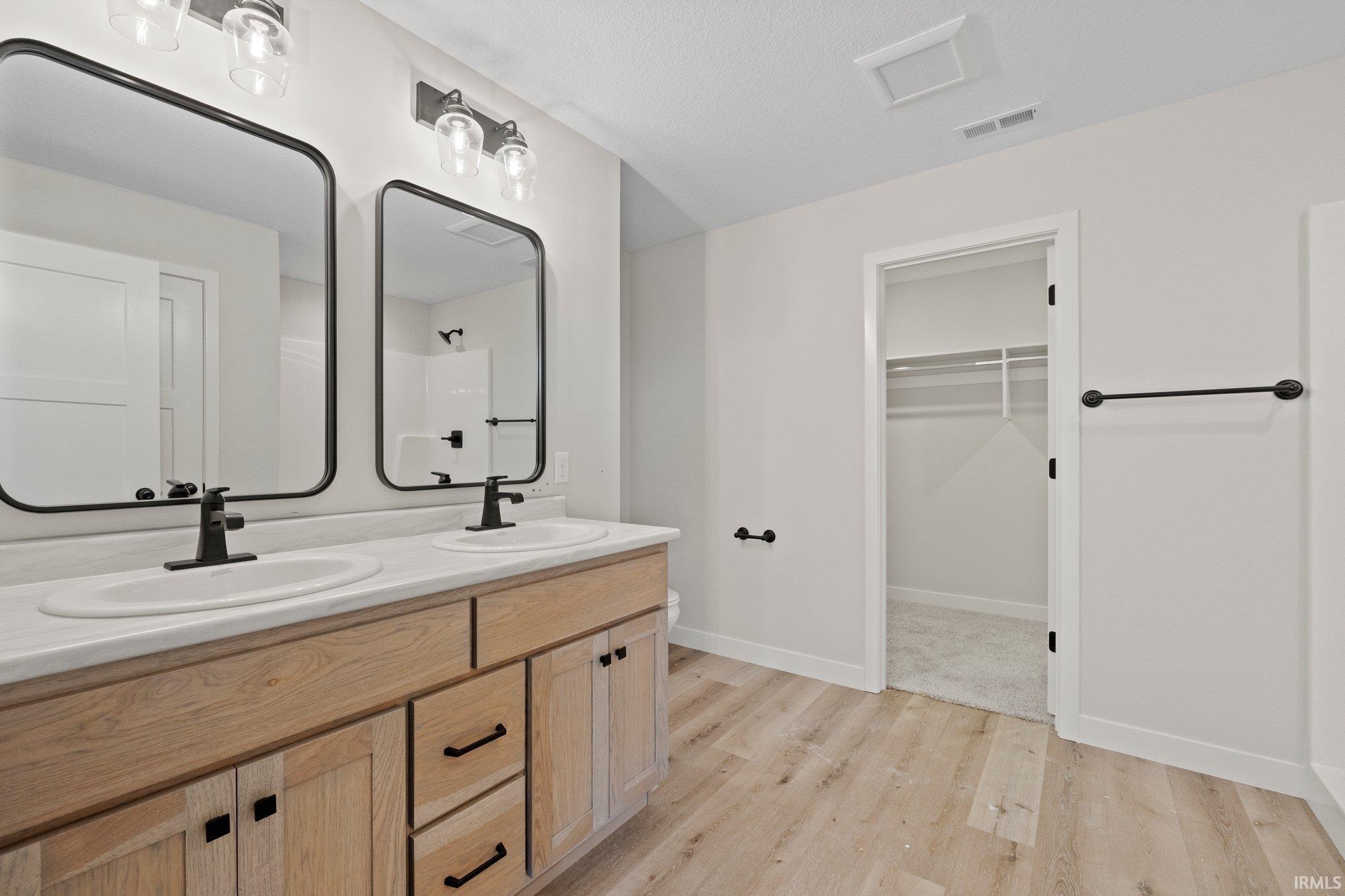 1032 Arthur Heights