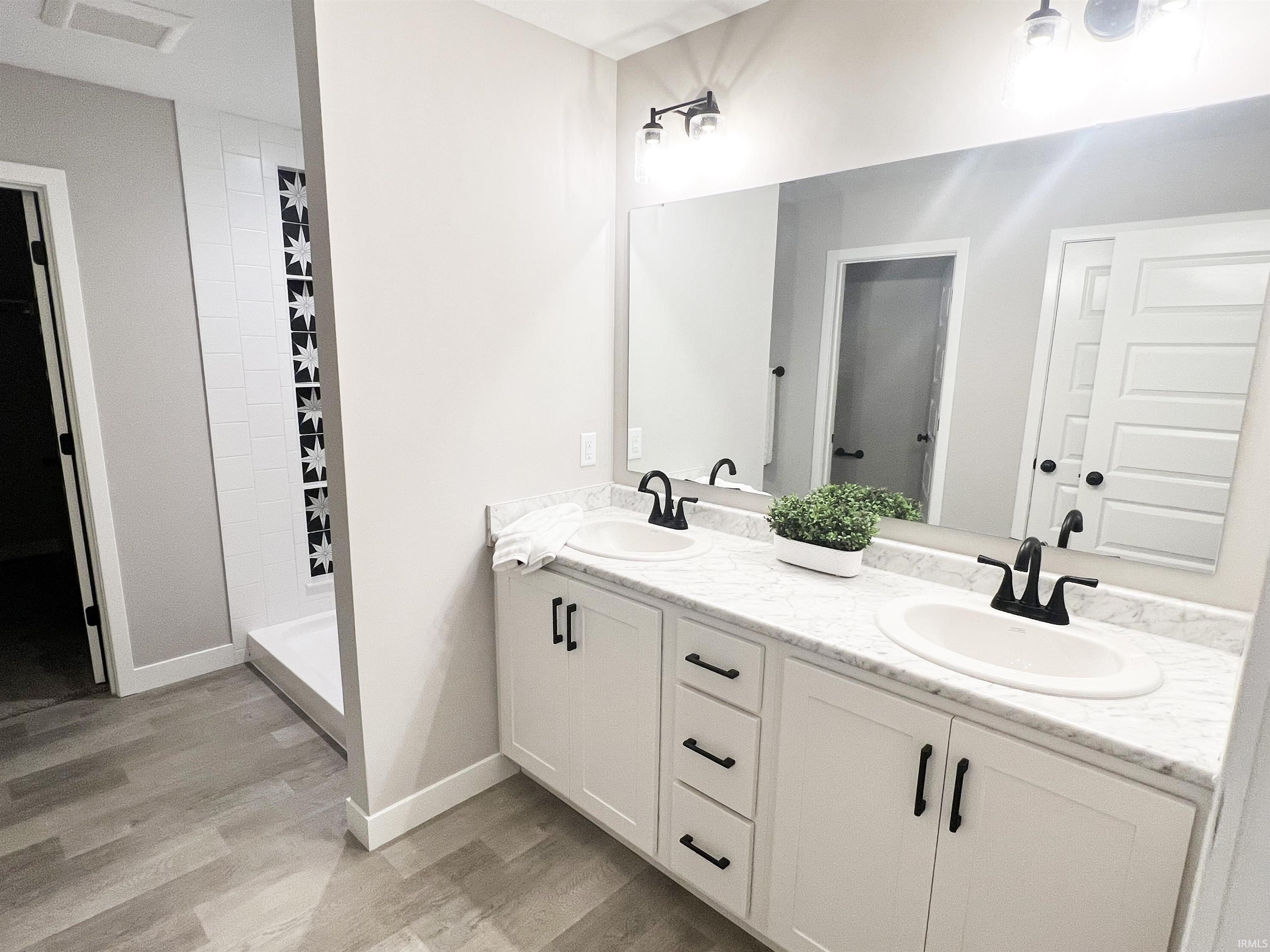 1435 Arthur Heights