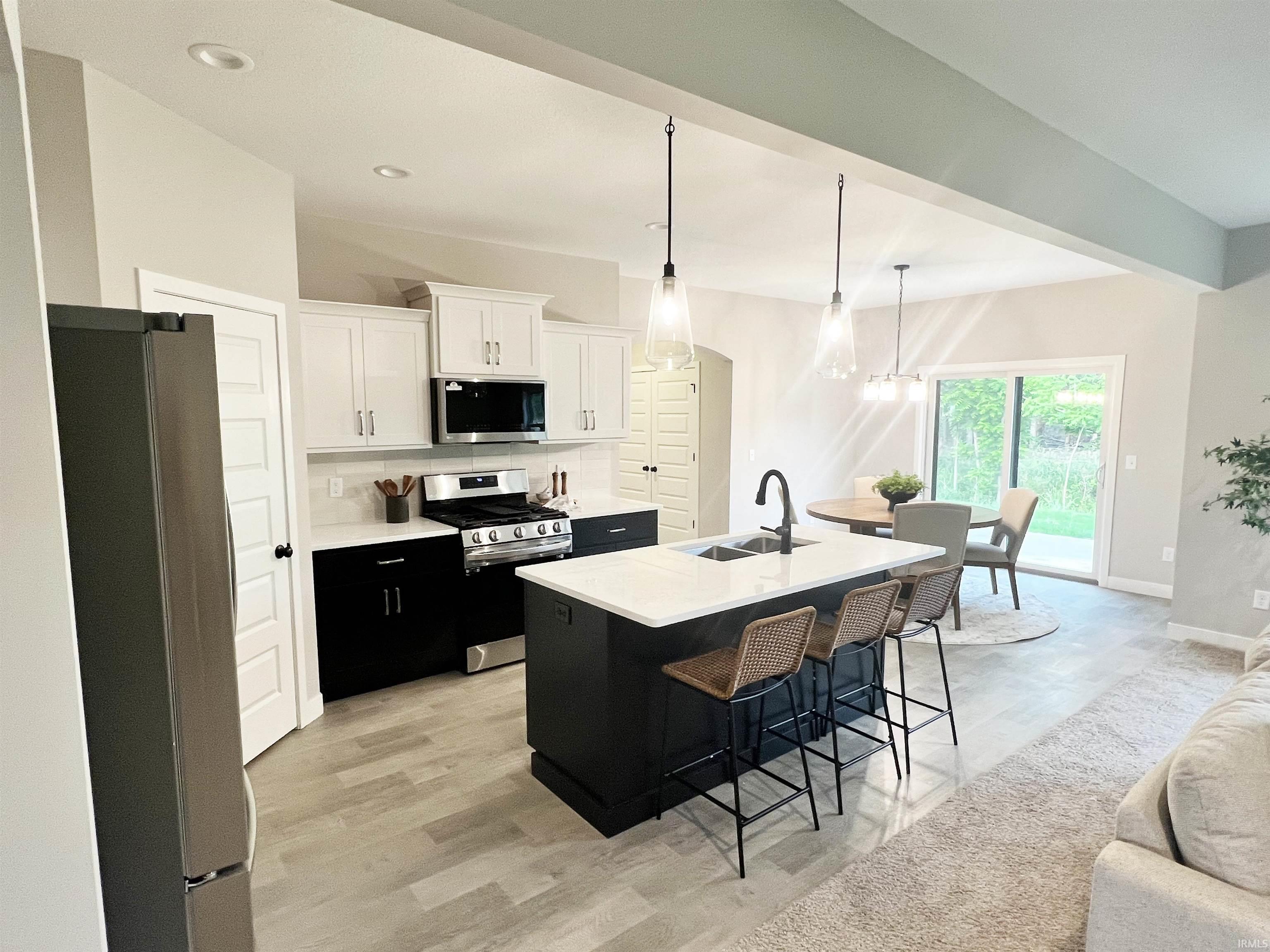 1435 Arthur Heights