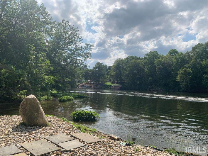 20907 River Brook