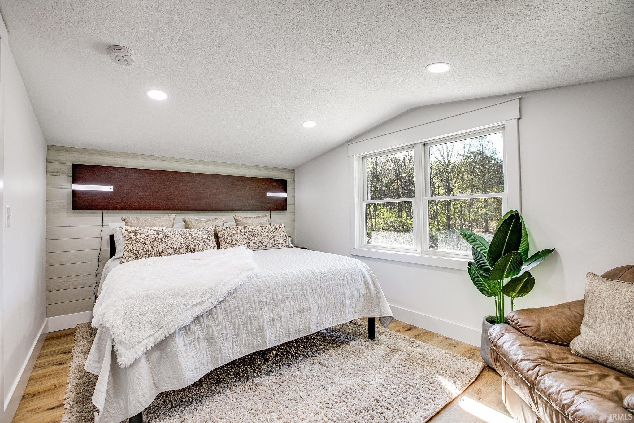 20907 River Brook