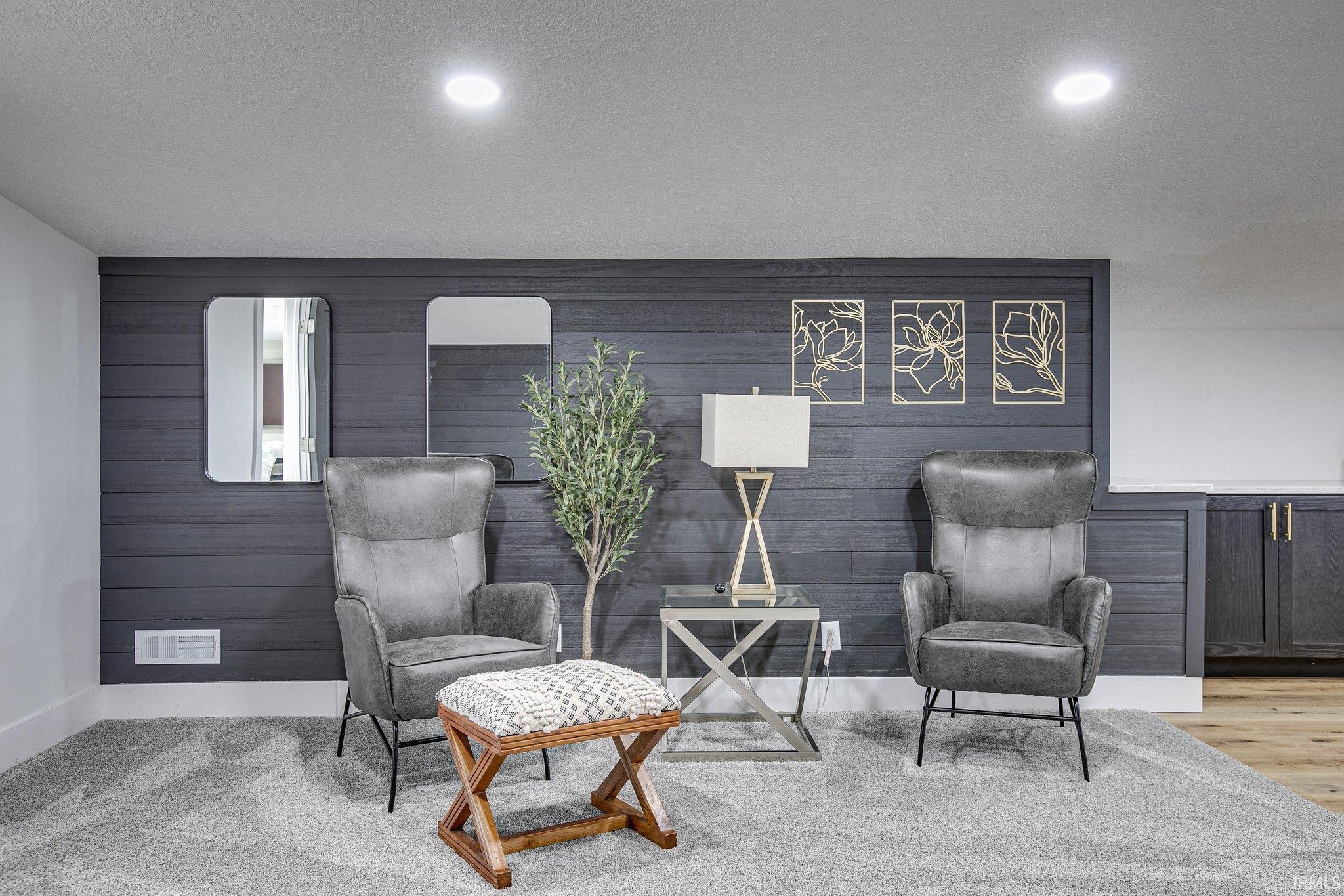 20907 River Brook
