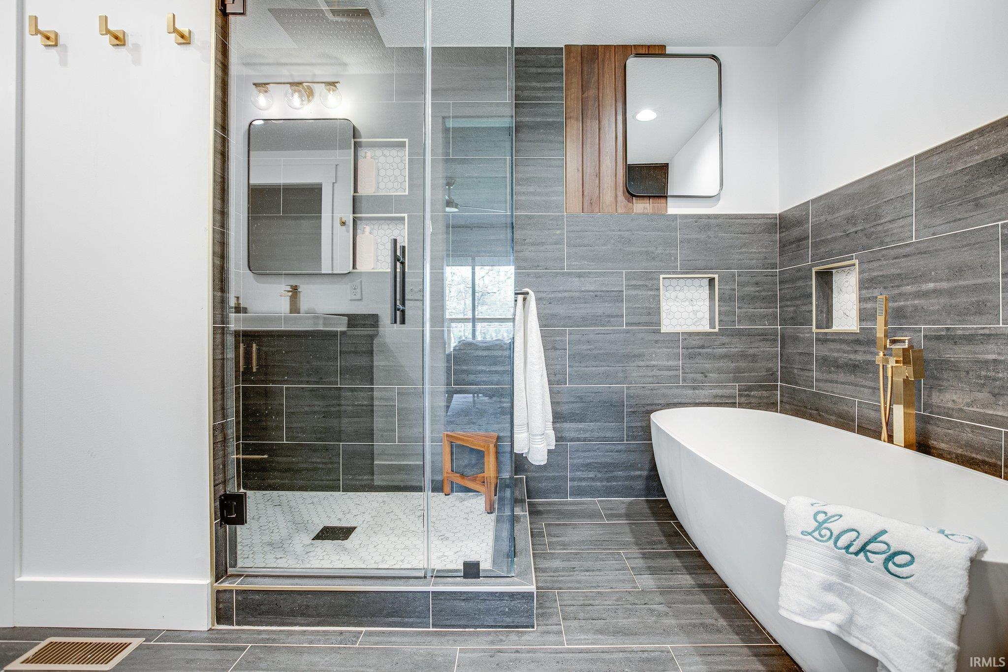 20907 River Brook