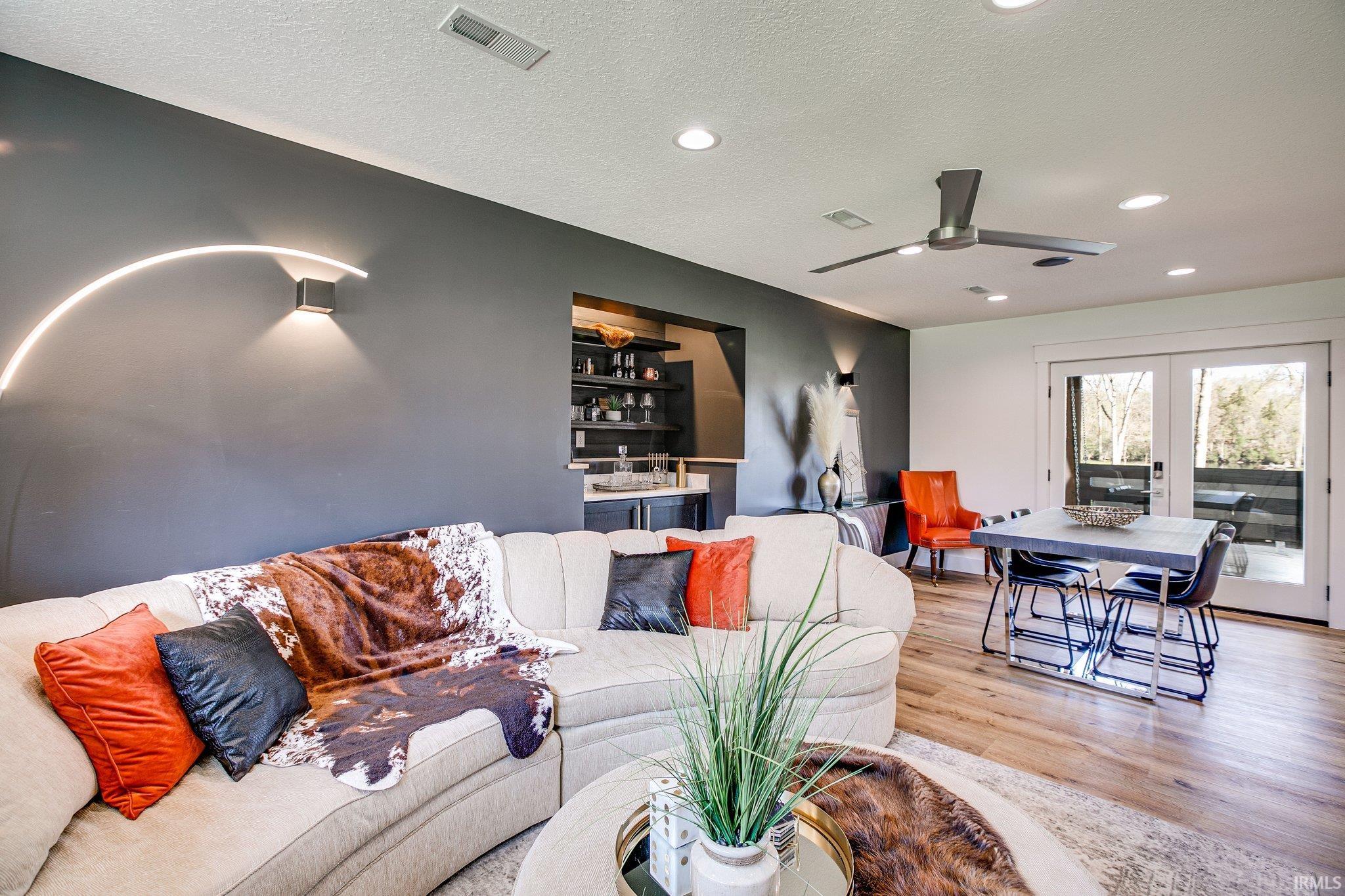 20907 River Brook