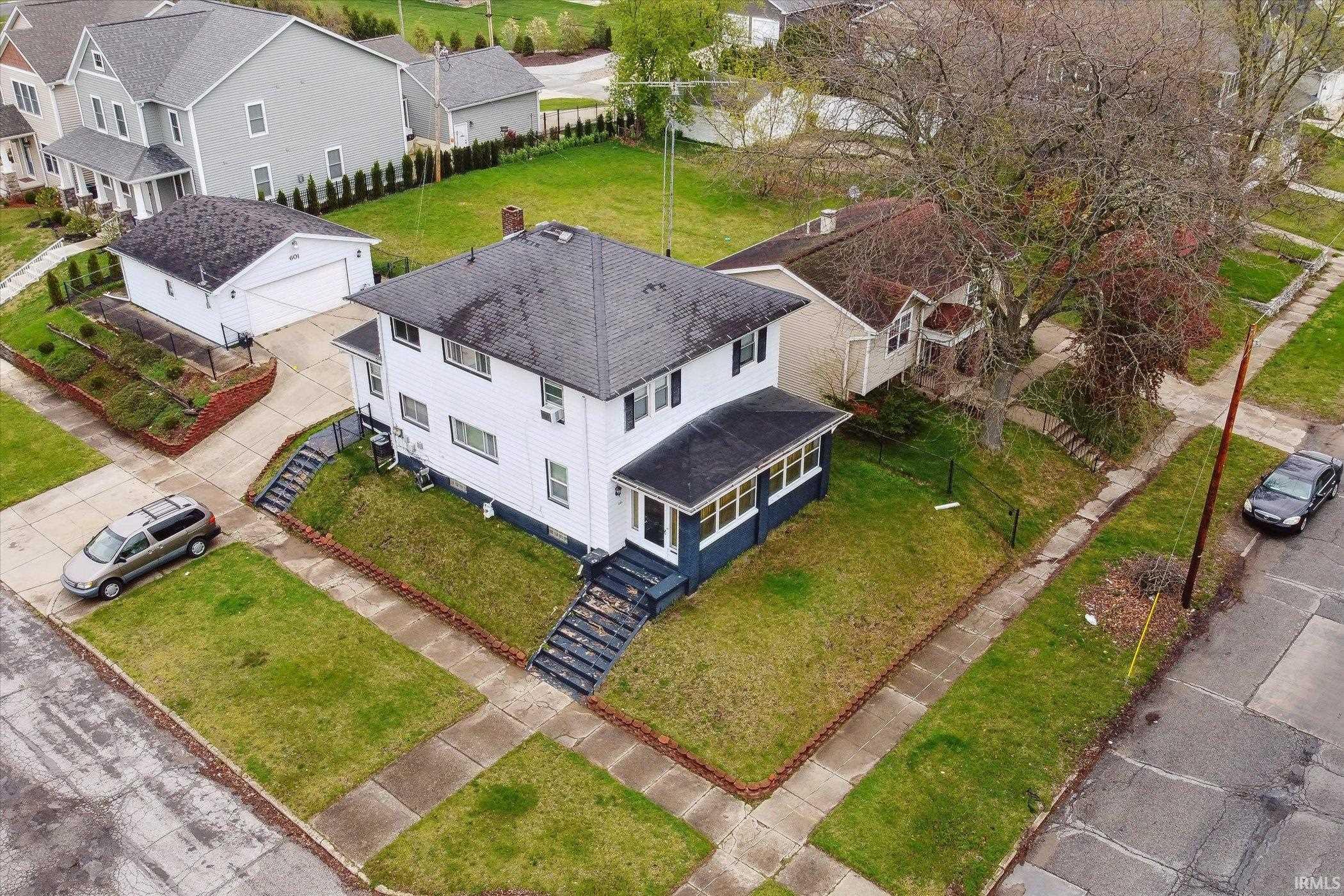 601 Howard