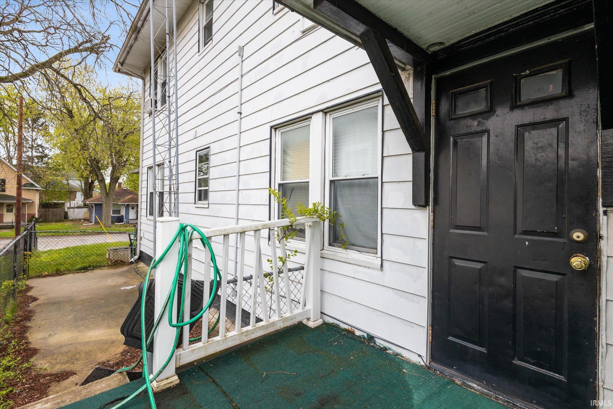 601 Howard
