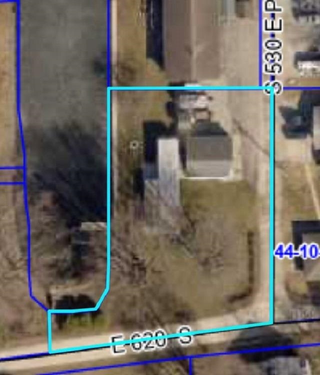 6220 530 E Adams