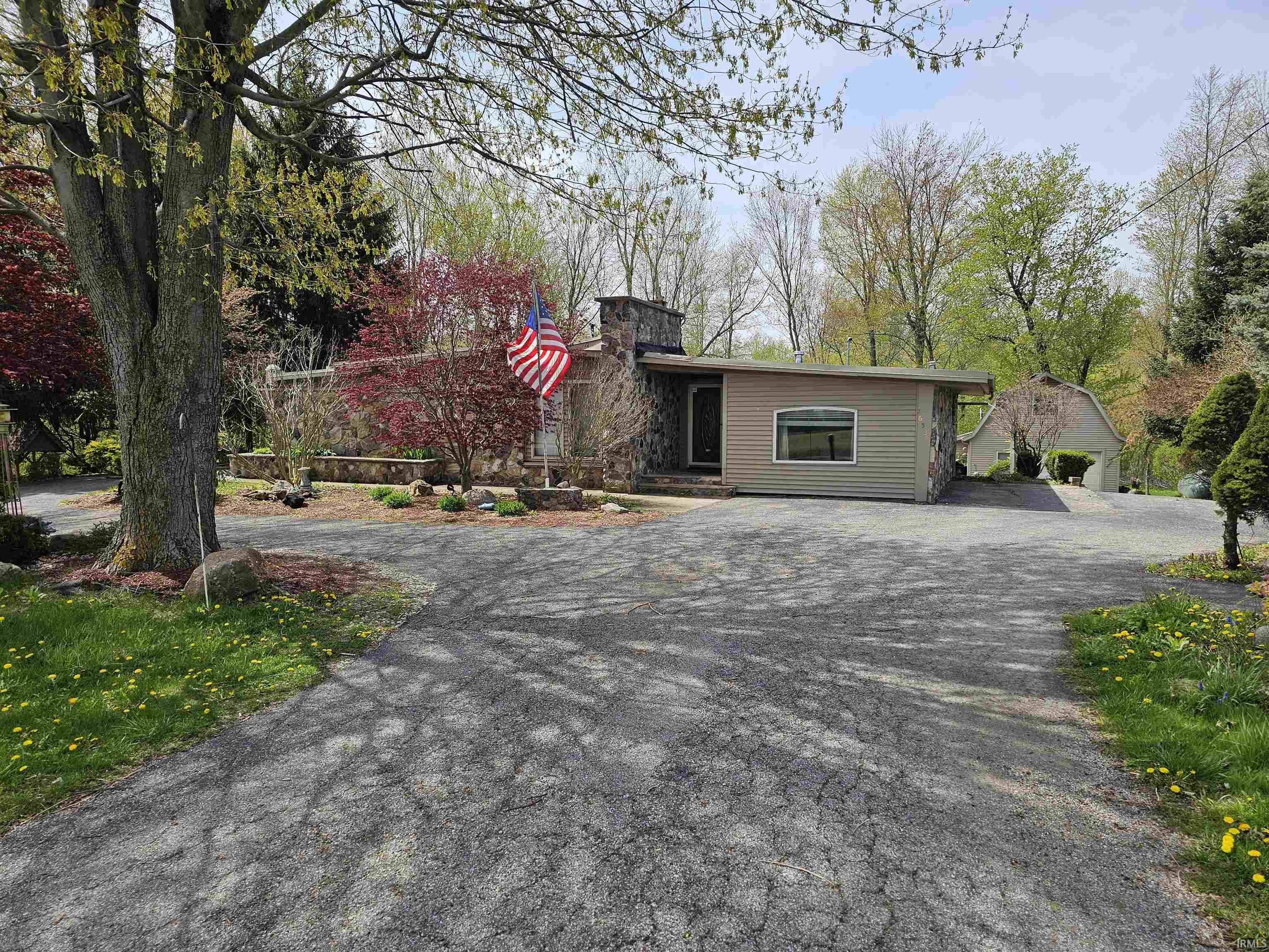 7653 State Road 9