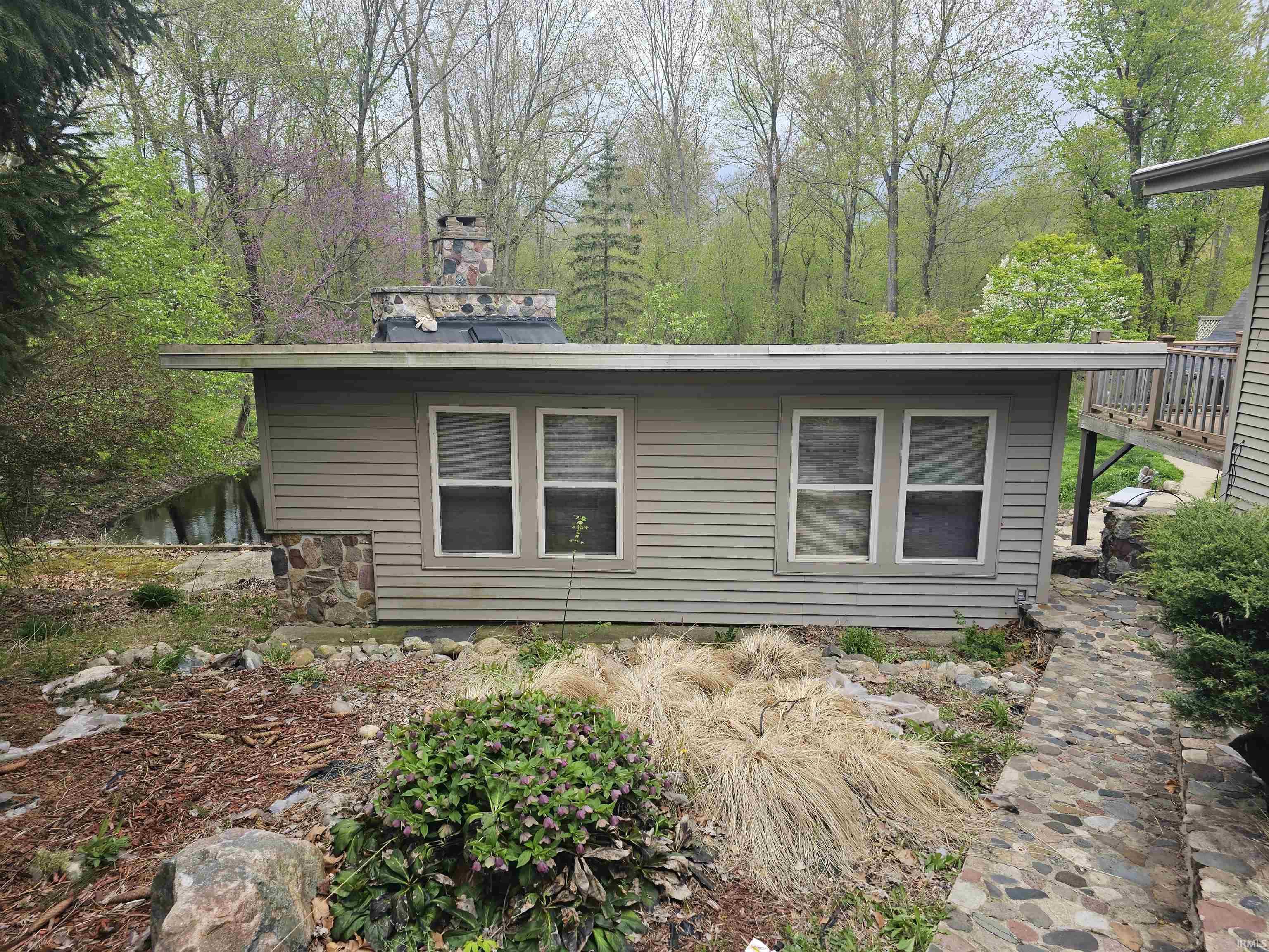 7653 State Road 9