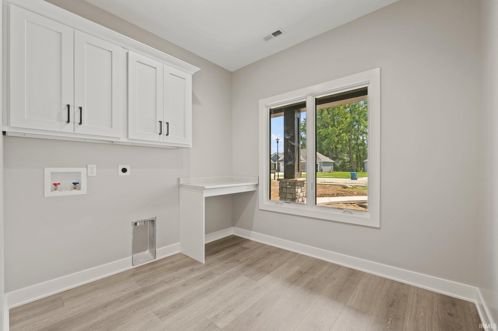 1808 Golfview