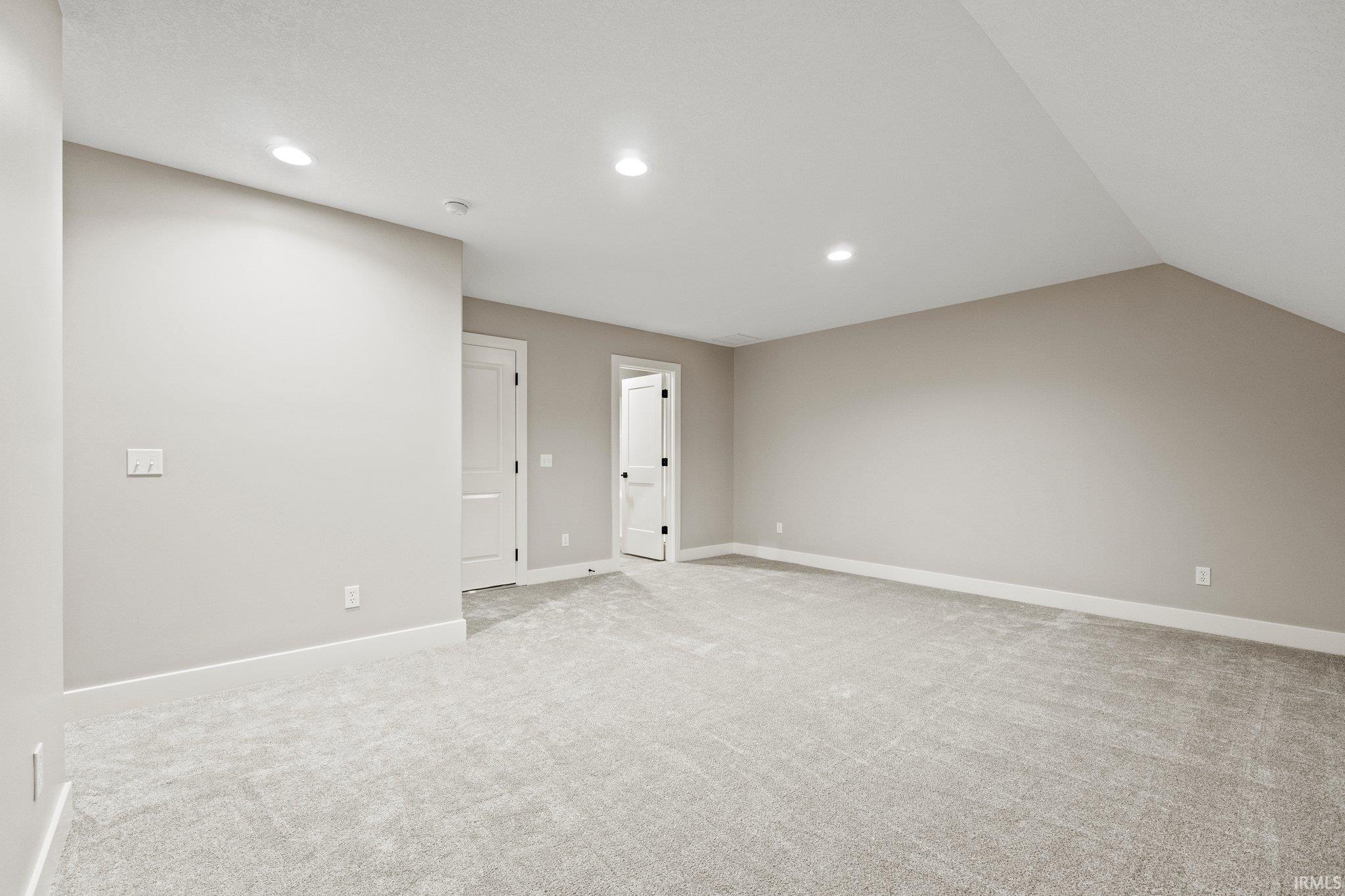 1808 Golfview