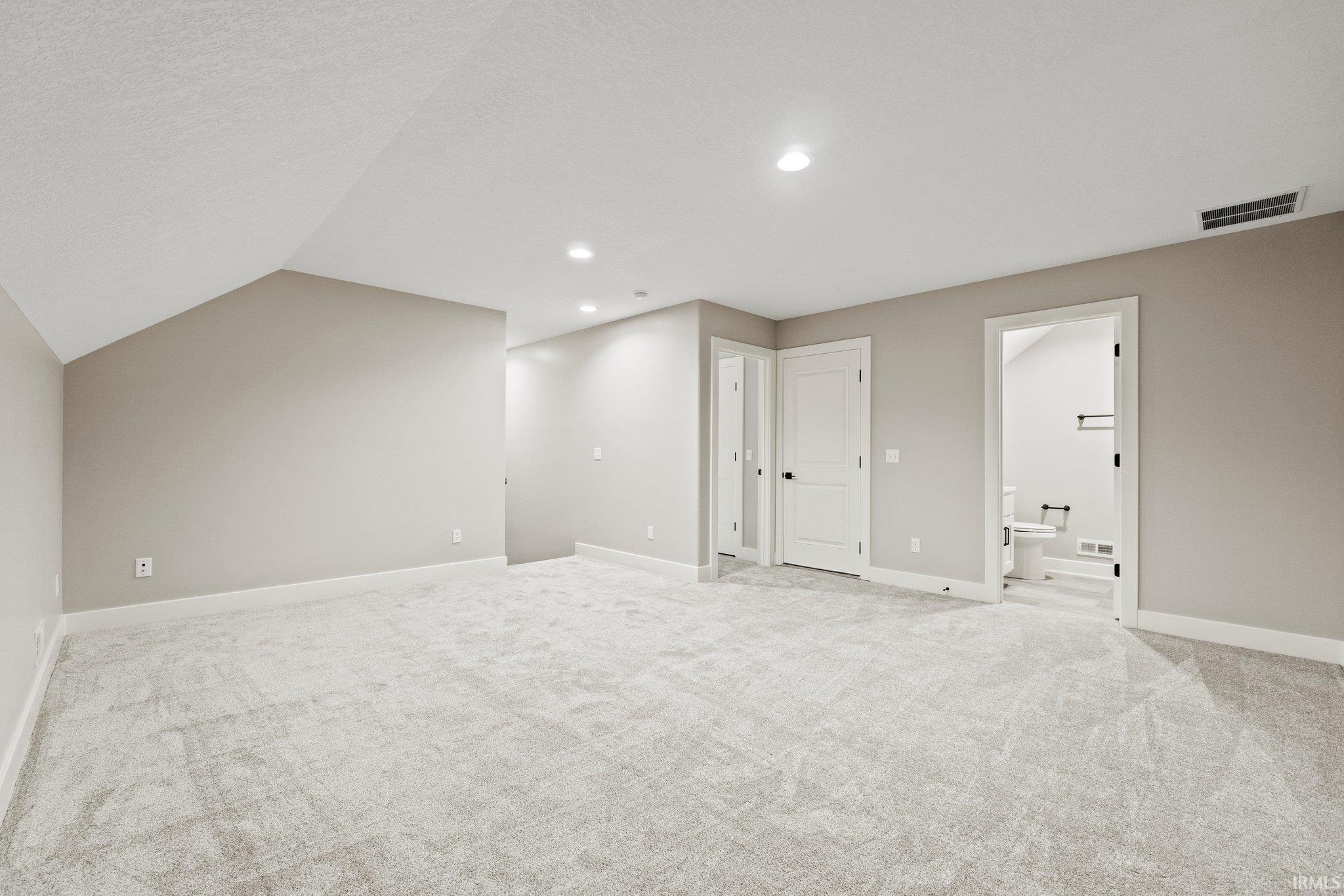 1808 Golfview