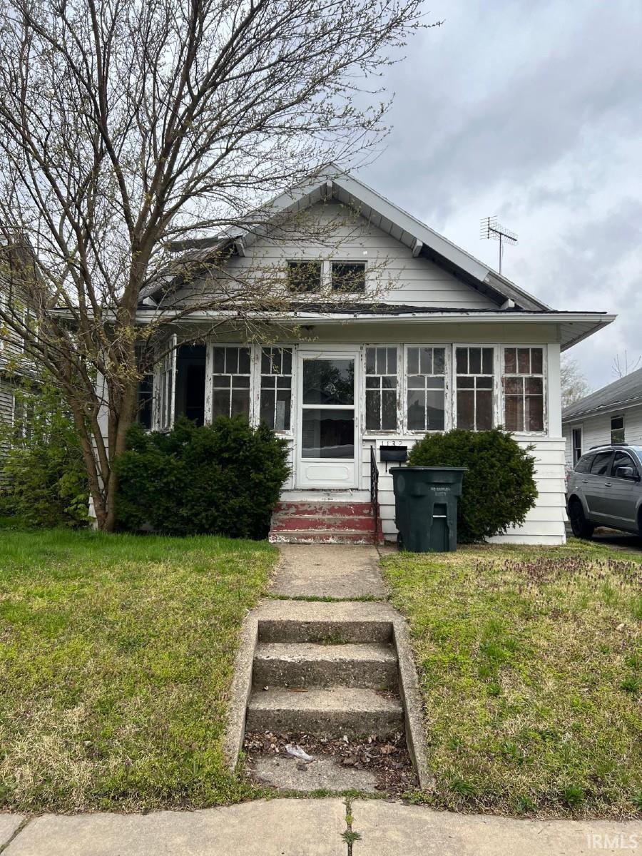 1132 Meade