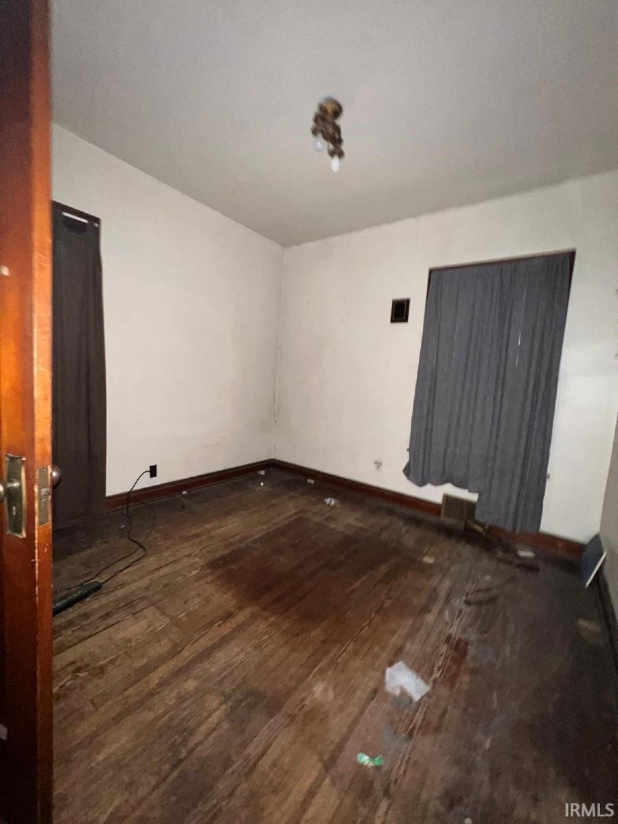 1132 Meade