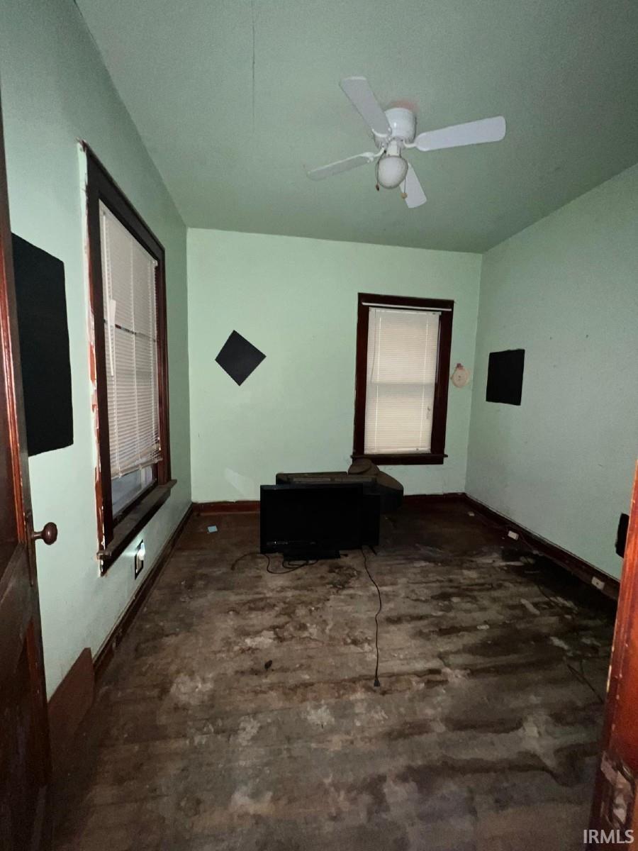1132 Meade
