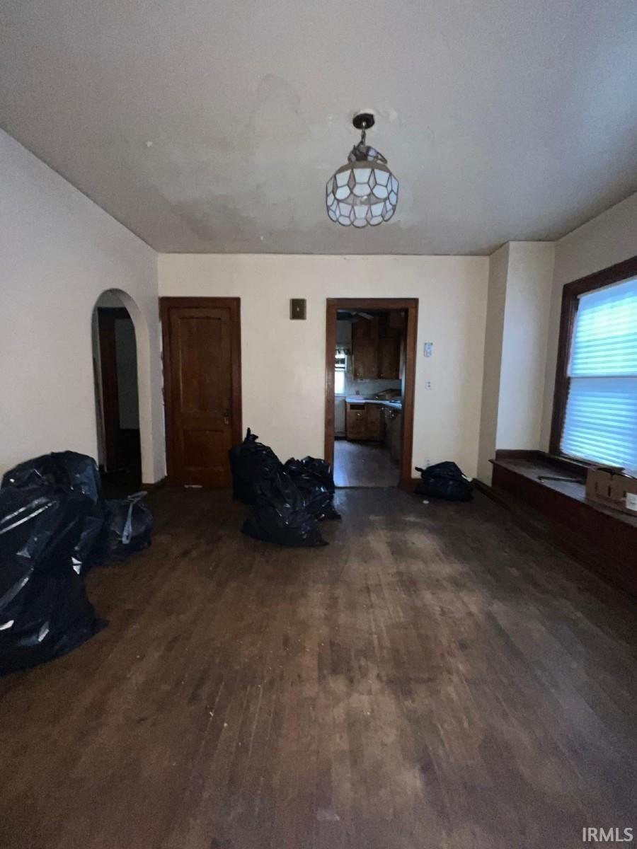 1132 Meade